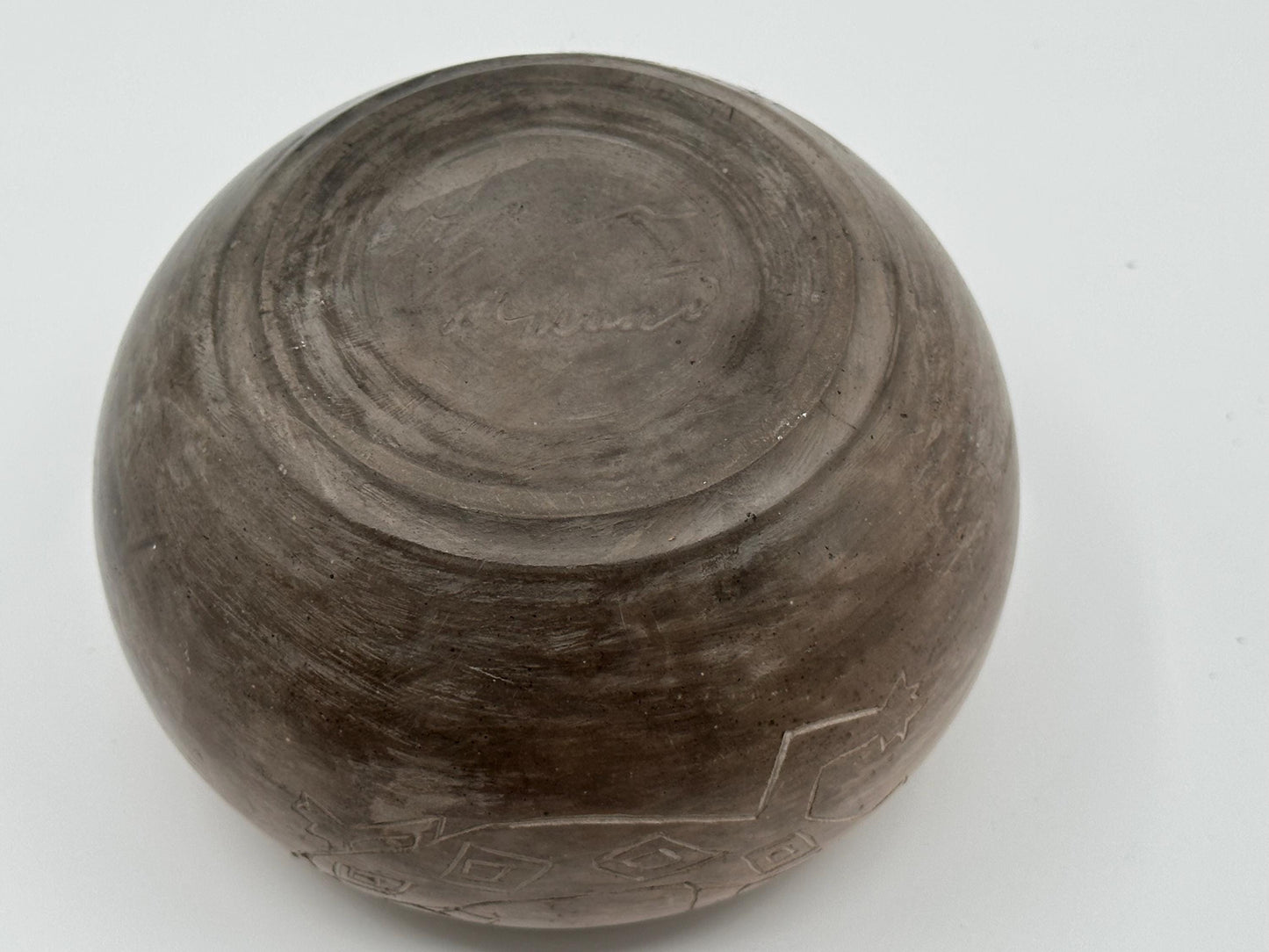 Handcrafted Southwestern Pottery Bowl with Lizard Design - Vintage Boho Rustic Tribal Clay Art Decor