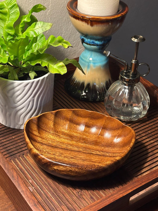 Vintage Hand Carved Wooden Bowl Scalloped Edge Mid Century Solid Wood Natural Grain Serving Decor