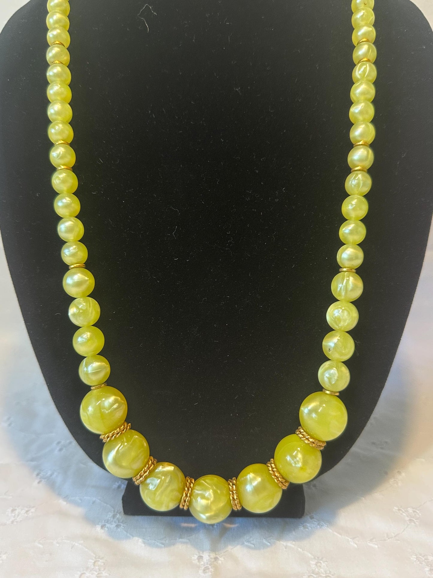 Vintage Yellow Beaded Necklace: Elegant Gold-Accented Statement Piece for Retro Fashion Lovers