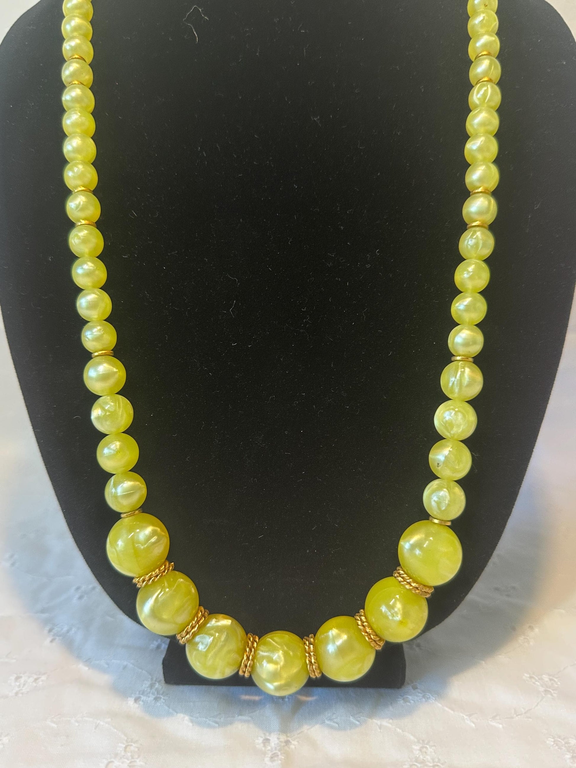 Vintage Yellow Beaded Necklace: Elegant Gold-Accented Statement Piece for Retro Fashion Lovers