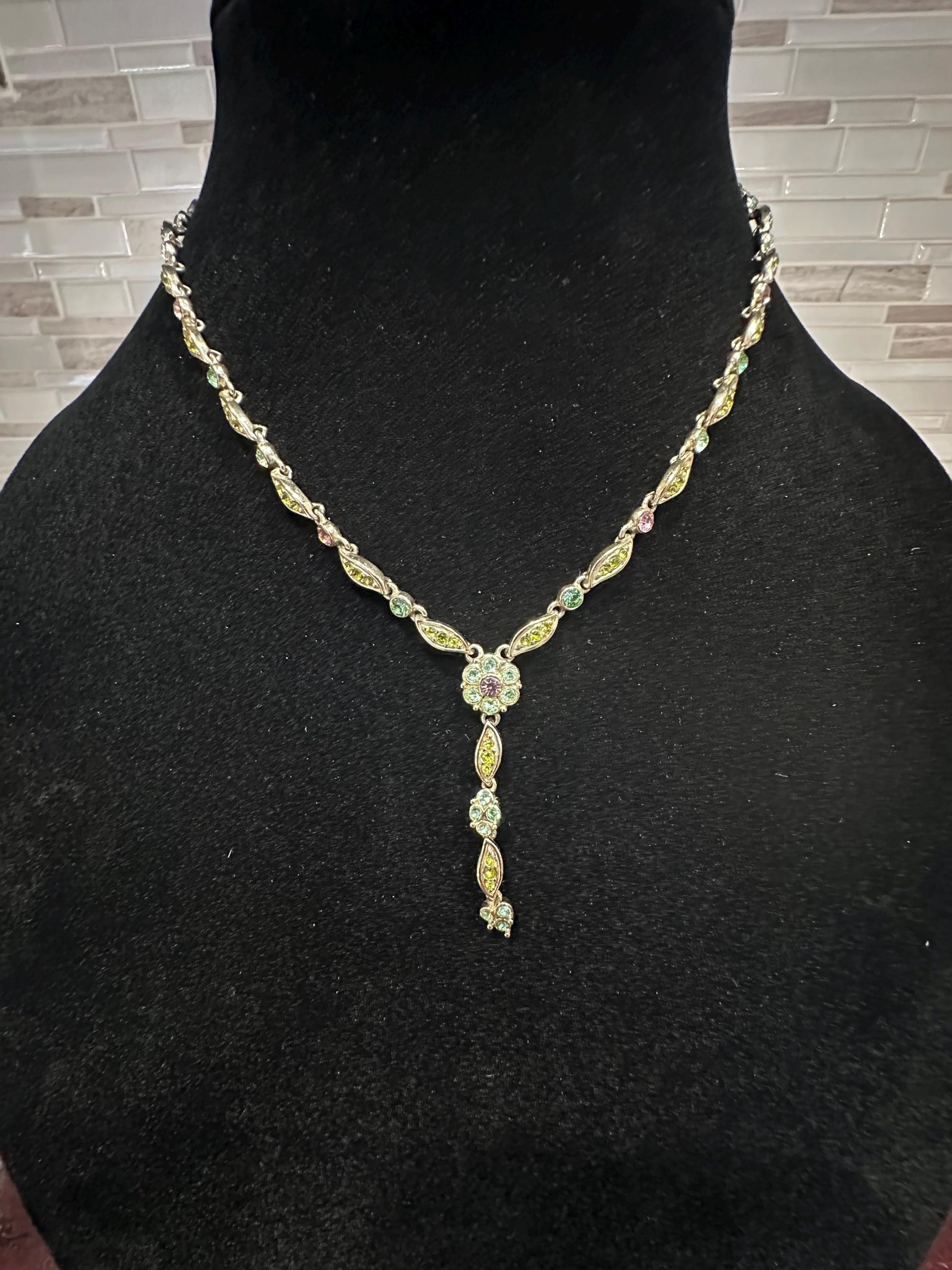 Elegant Floral Y-Drop Statement Necklace: Multi-Colored Gemstones, Vintage-Inspired Bohemian Jewelry