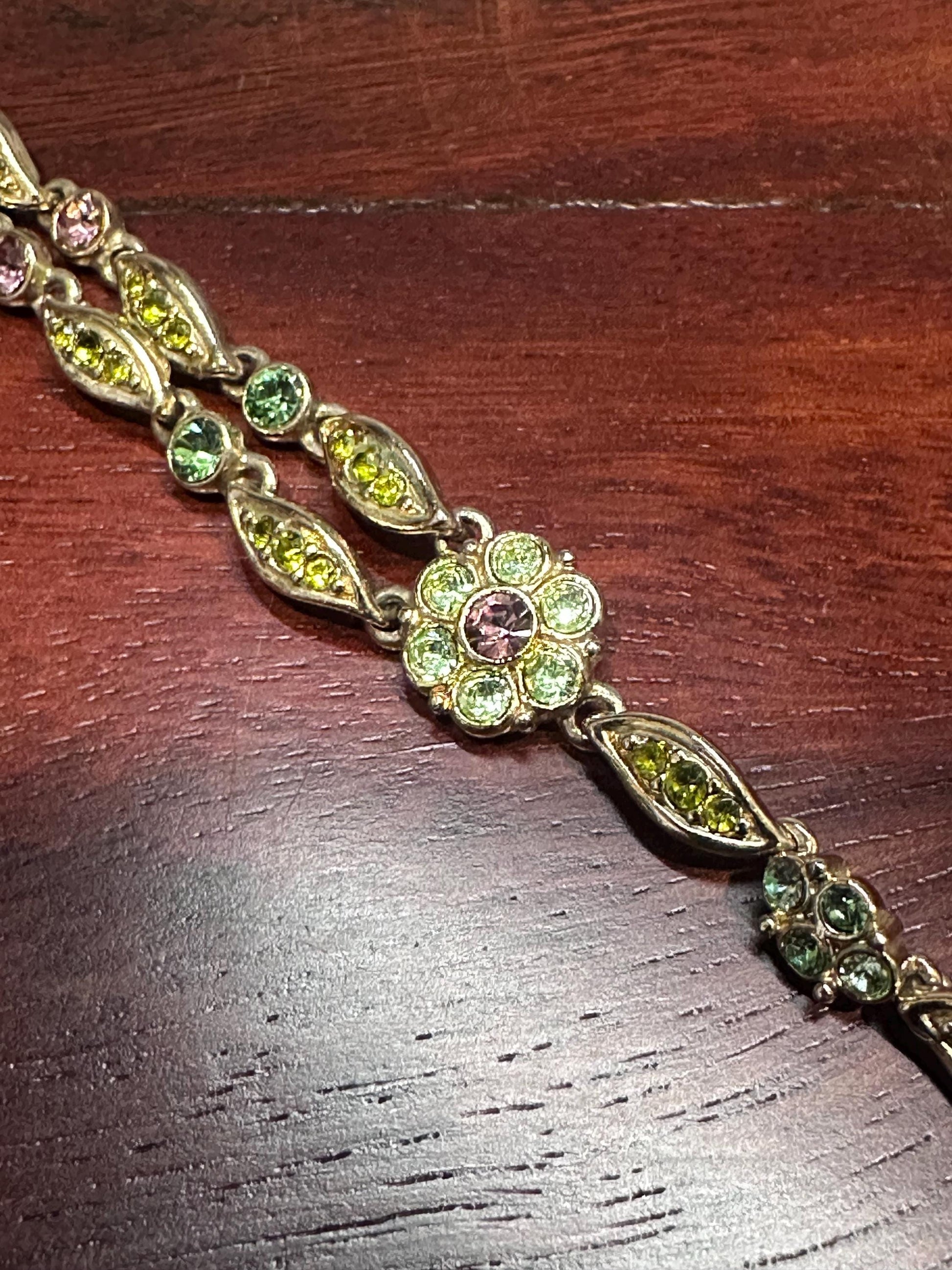 Elegant Floral Y-Drop Statement Necklace: Multi-Colored Gemstones, Vintage-Inspired Bohemian Jewelry