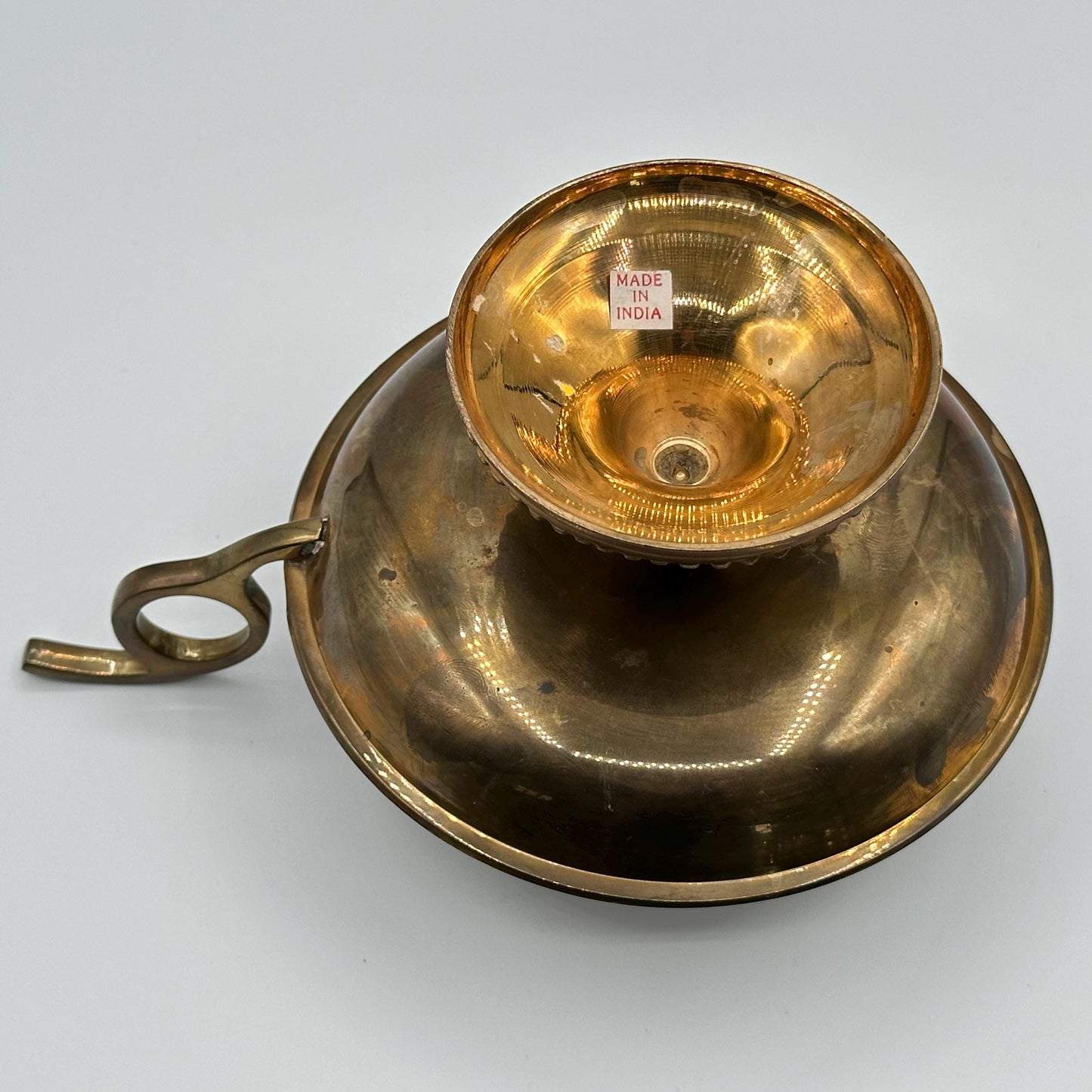 Antique-Style Brass Chamberstick Candleholder with Handle - Colonial Revival Home Decor