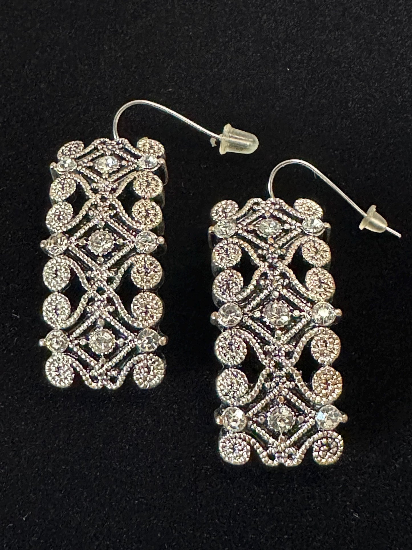 Elegant Vintage-Inspired Silver Filigree Drop Earrings with Cubic Zirconia - Timeless Jewelry