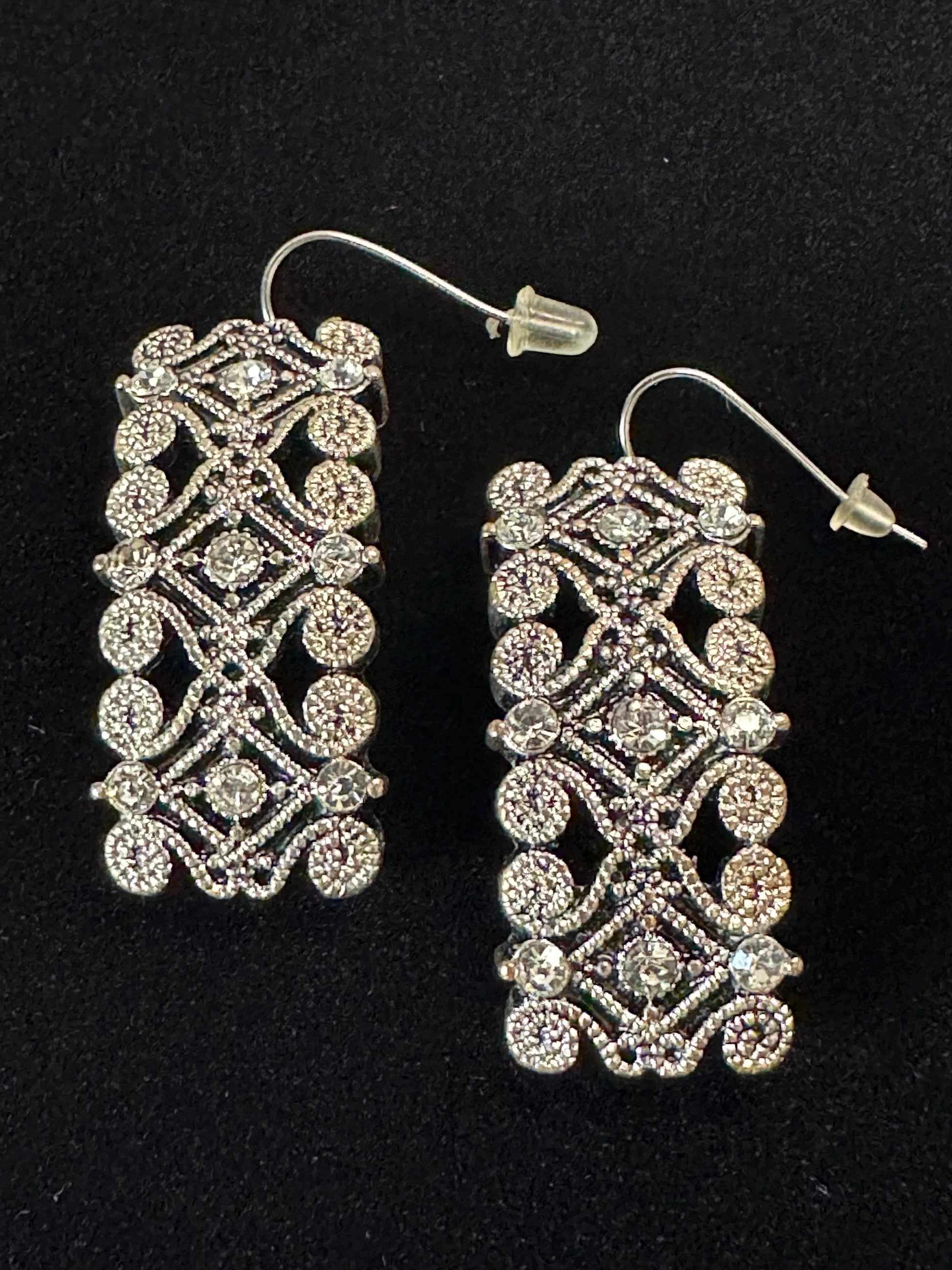 Elegant Vintage-Inspired Silver Filigree Drop Earrings with Cubic Zirconia - Timeless Jewelry