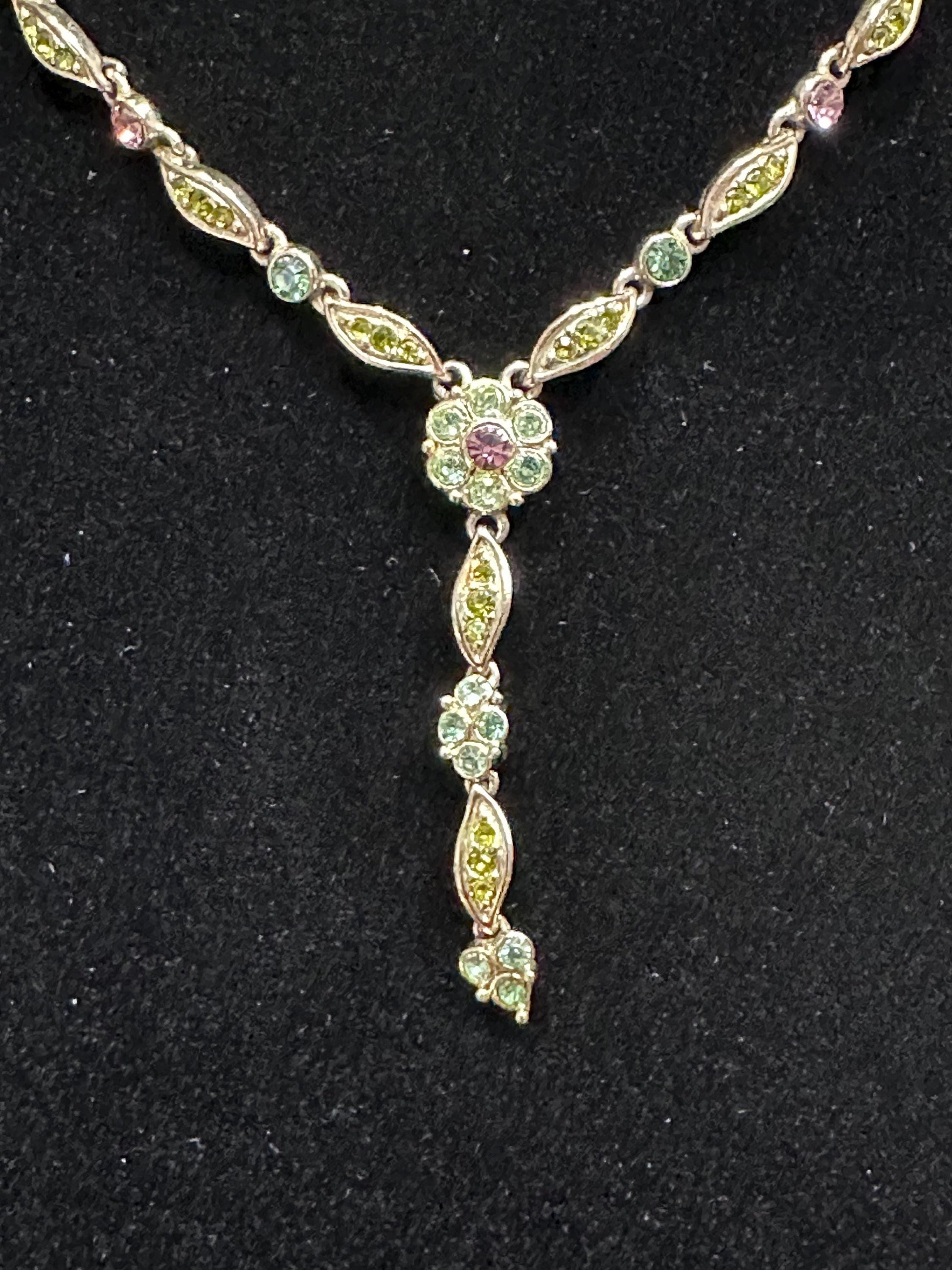 Elegant Floral Y-Drop Statement Necklace: Multi-Colored Gemstones, Vintage-Inspired Bohemian Jewelry