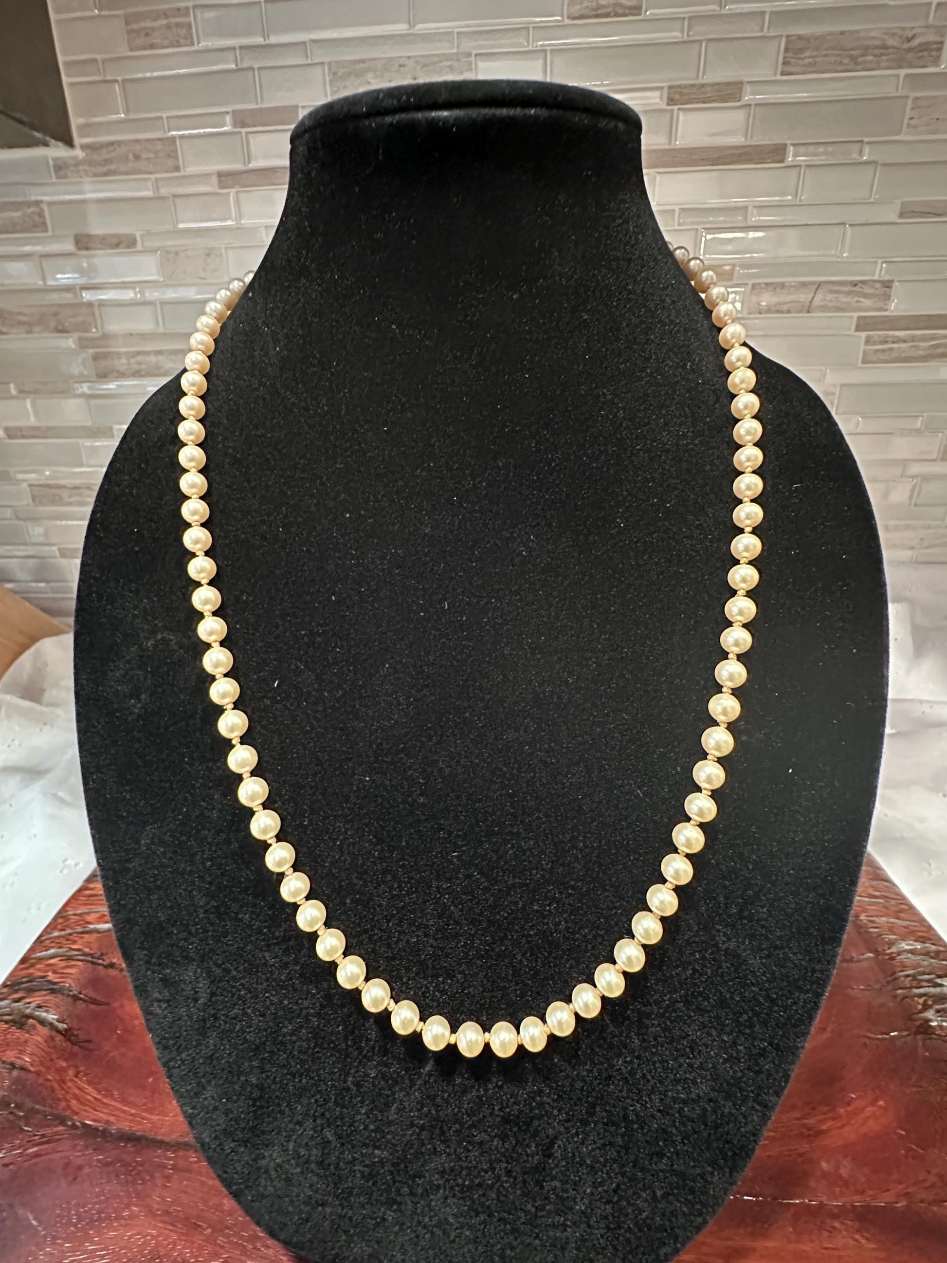 Elegant Art Deco Pearl Beaded Necklace: Vintage-Inspired Glamour for Special Occasions