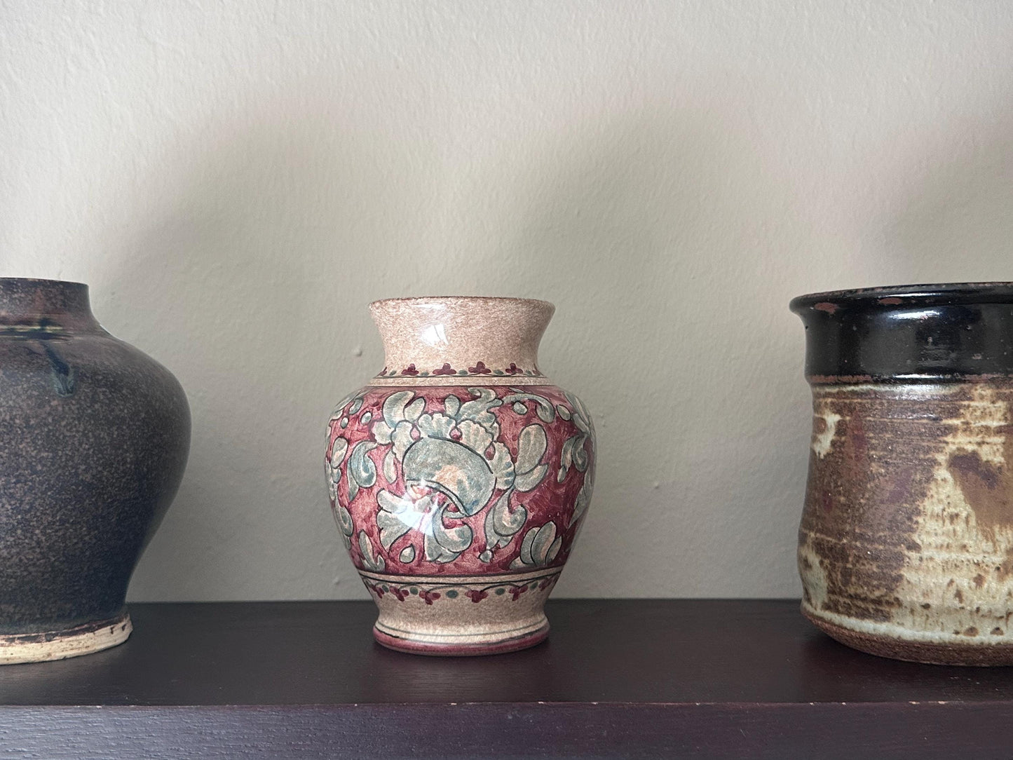 Vintage Italian Art Pottery Vase: Handcrafted Farmhouse Decor for Floral Arrangements