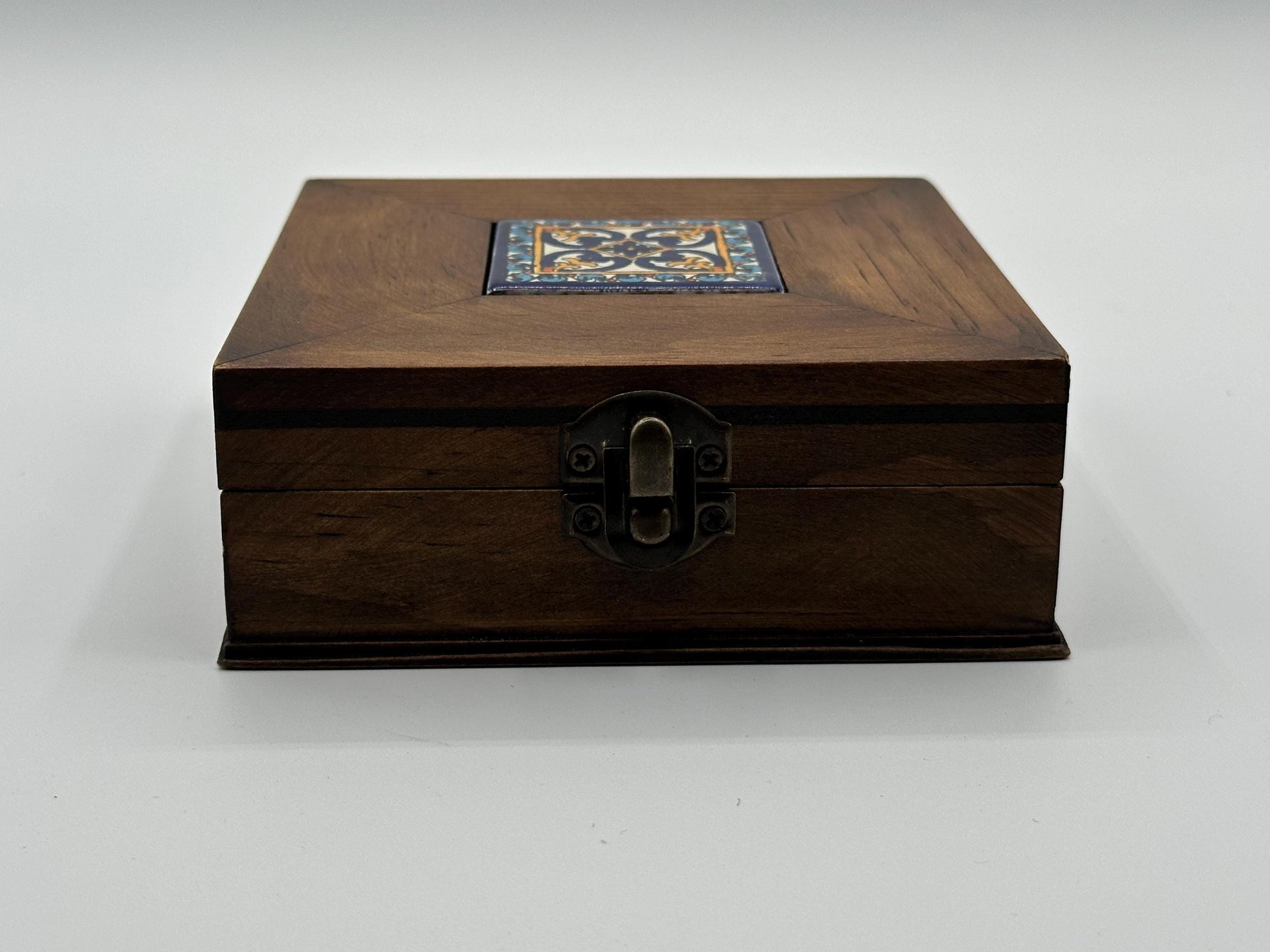 Vintage Wooden Jewelry Box: Timeless Keepsake Storage with Colorful Boho Tiled Lid - Unique Handmade Gift