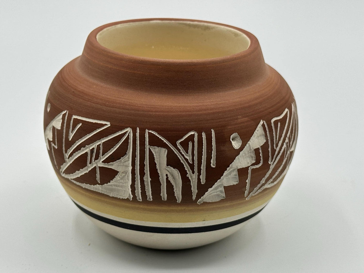 Authentic Navajo Mesa Verde Kanuho Pottery: Hand-Painted, Etched Vase with Artist Signature