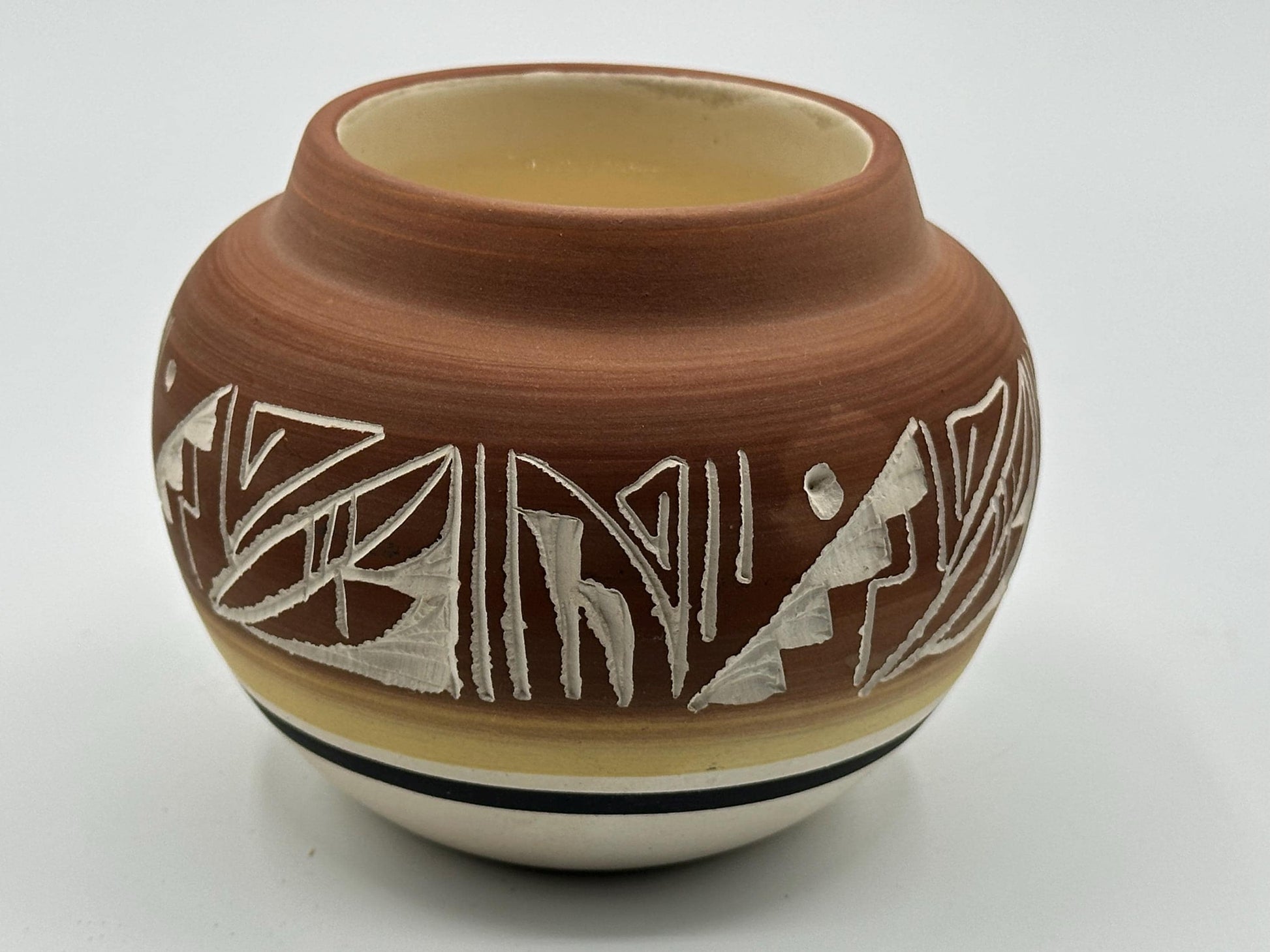 Authentic Navajo Mesa Verde Kanuho Pottery: Hand-Painted, Etched Vase with Artist Signature