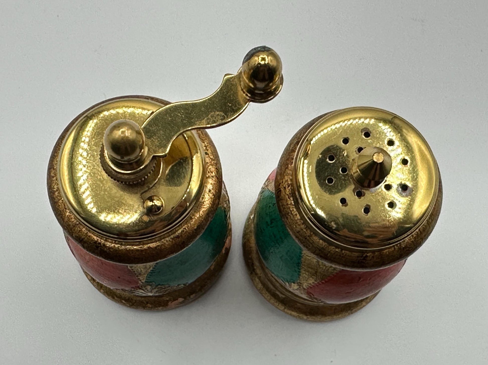 Vintage Italian Gold Florentine Salt and Pepper Shakers - Elegant Dining Table Decor