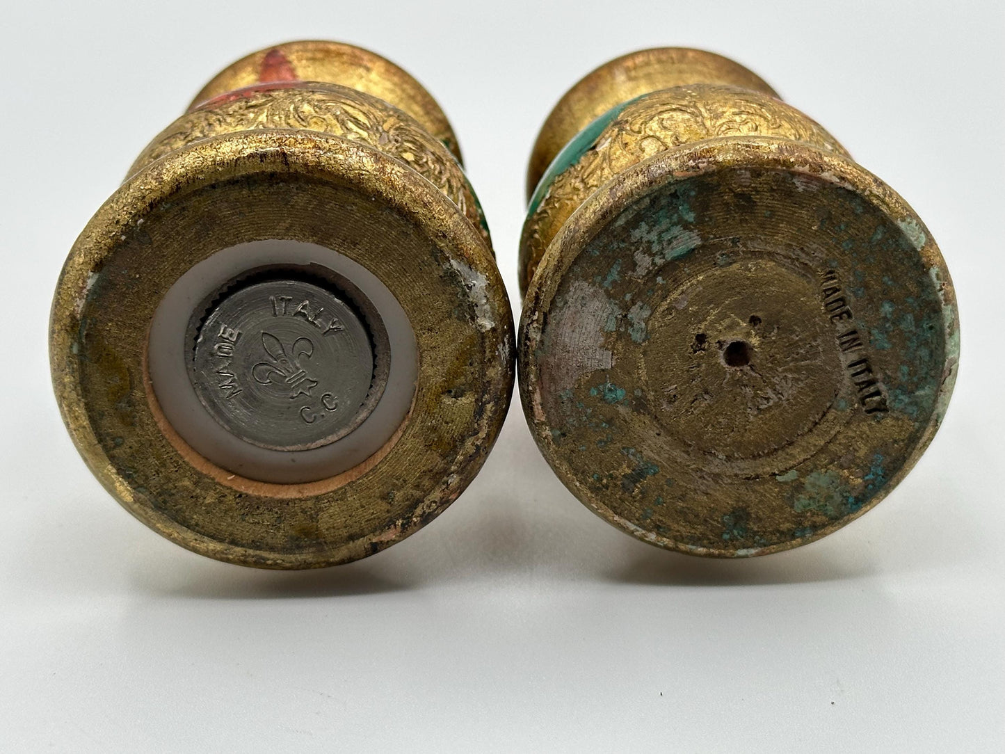 Vintage Italian Gold Florentine Salt and Pepper Shakers - Elegant Dining Table Decor