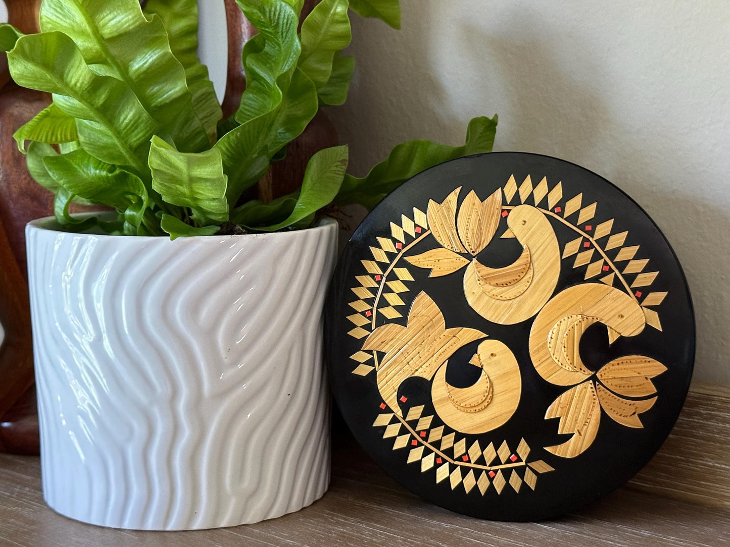 Mid-Century Black Lacquer Wooden Bird Trinket Box with Inlay Design - Vintage Decorative Storage