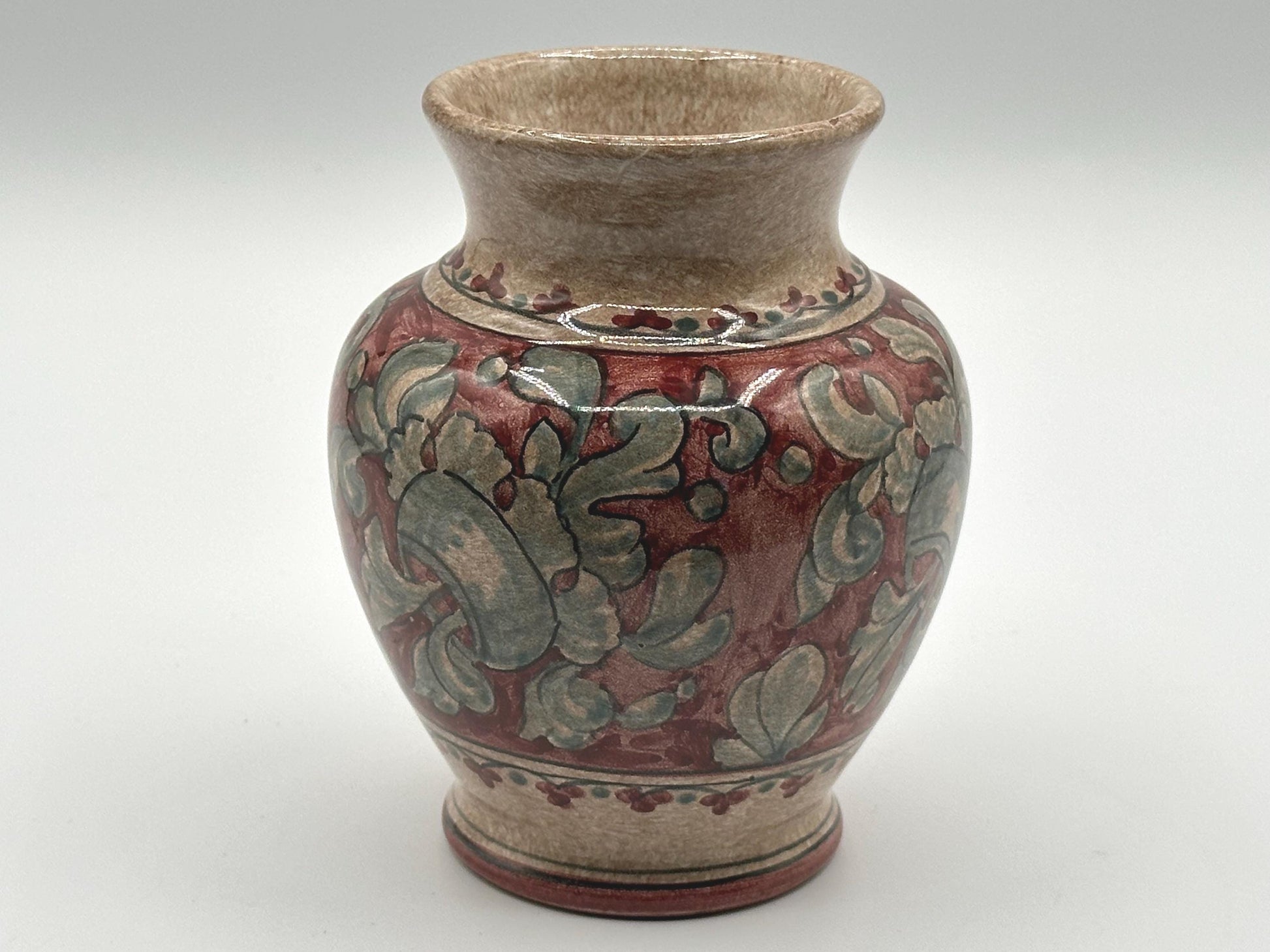 Vintage Italian Art Pottery Vase: Handcrafted Farmhouse Decor for Floral Arrangements