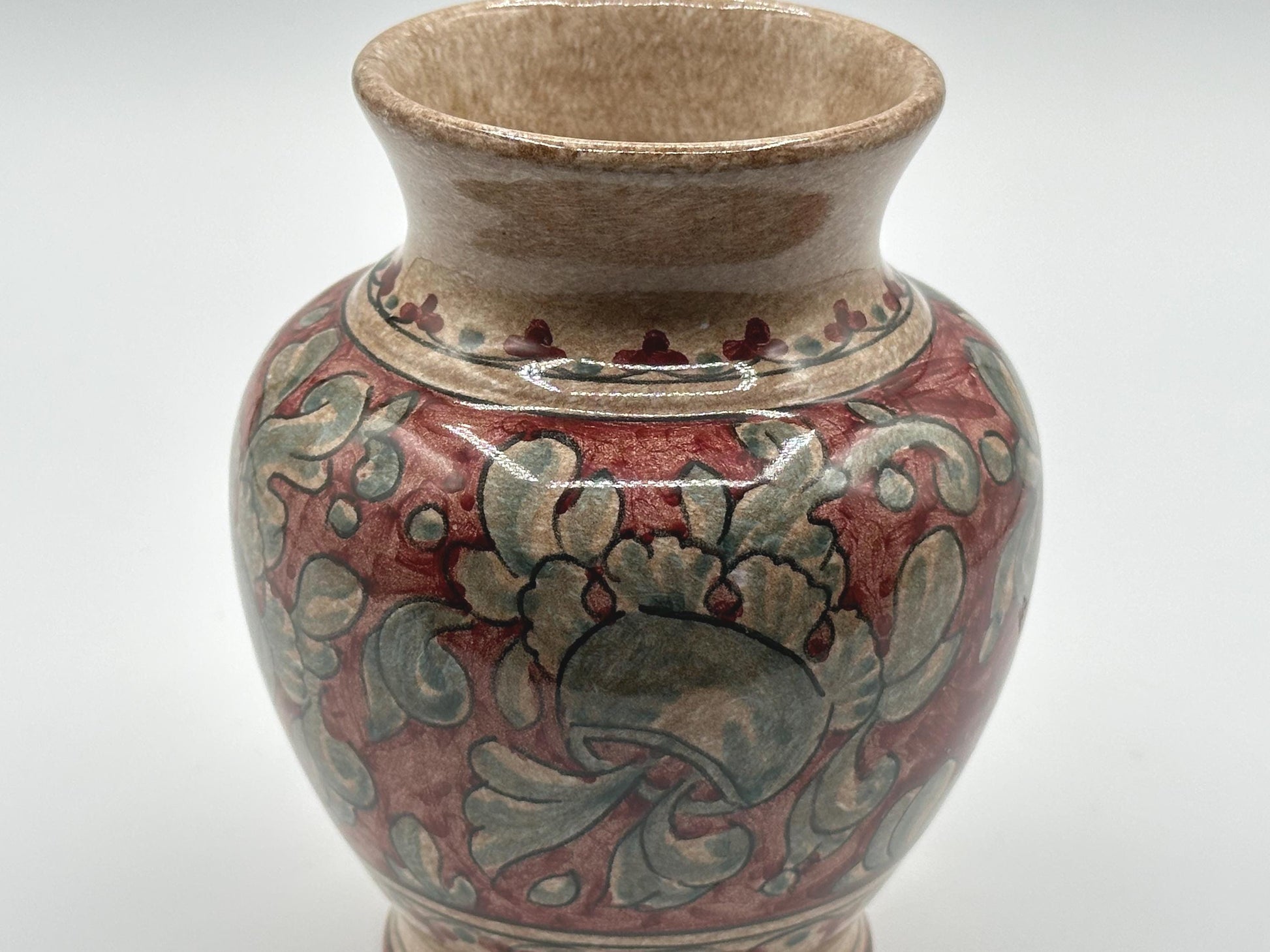Vintage Italian Art Pottery Vase: Handcrafted Farmhouse Decor for Floral Arrangements
