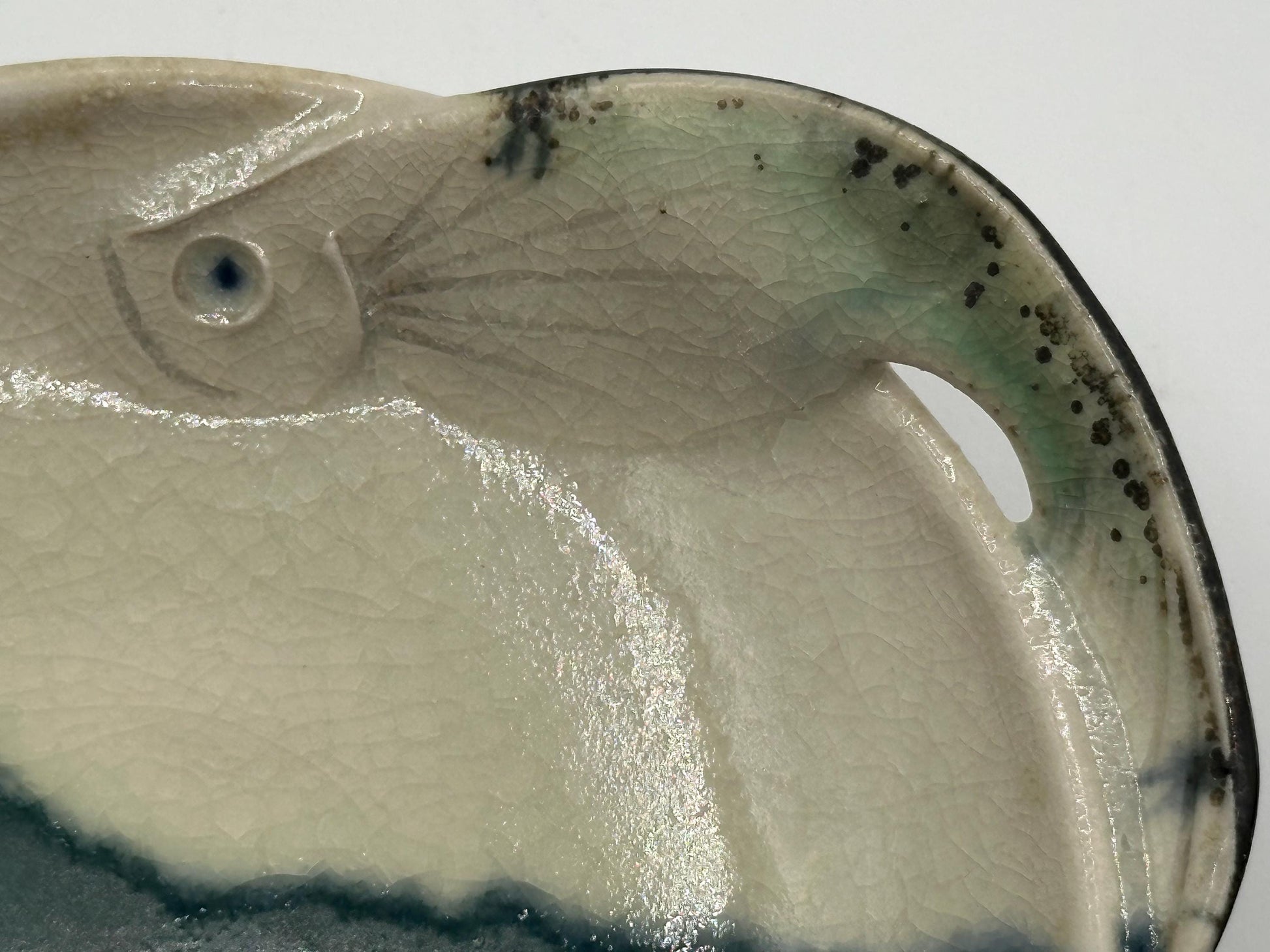 Coastal Fish-Shaped Ceramic Soap Dish: Unique Nautical Bathroom Decor for Ocean Lovers