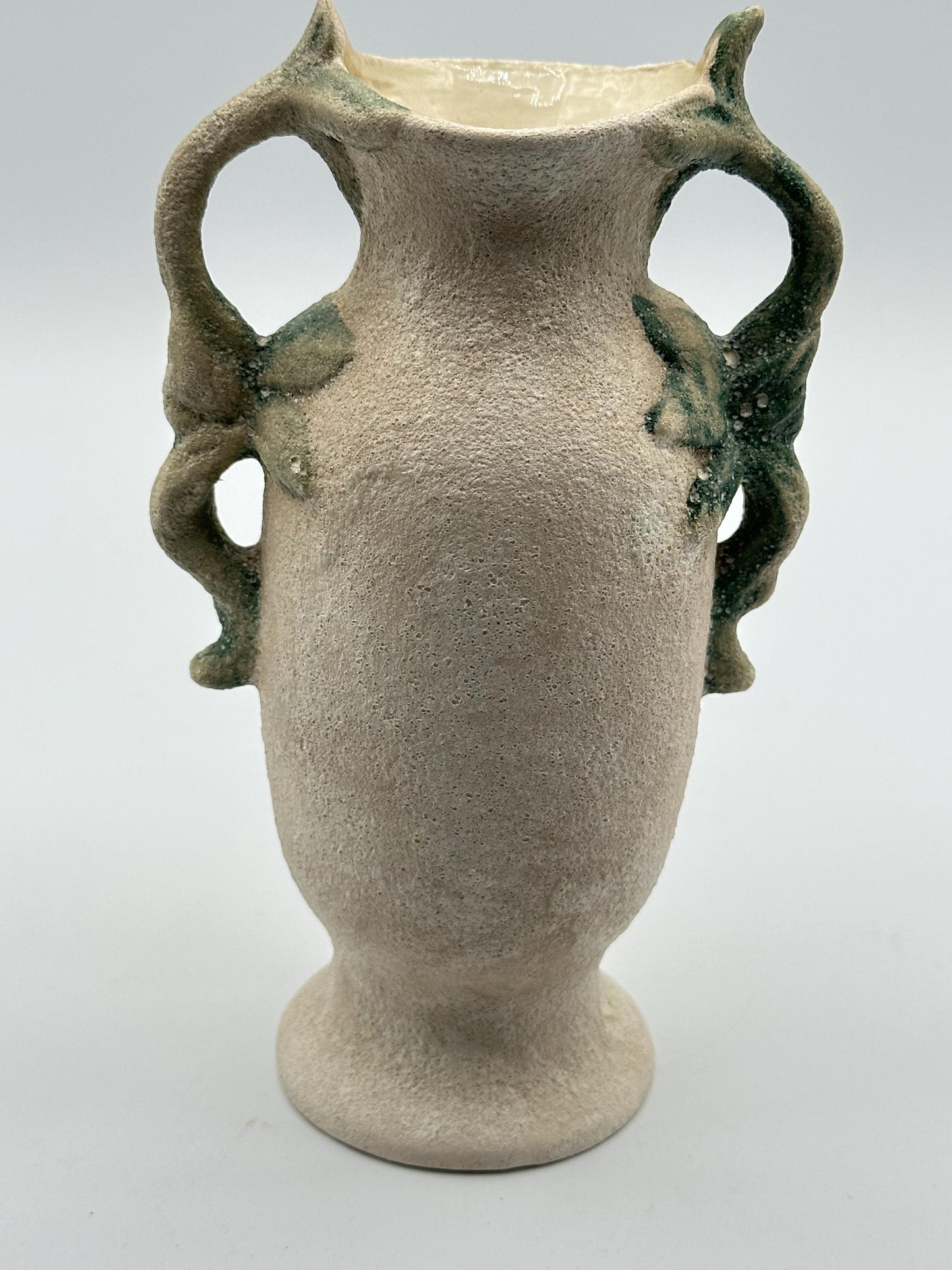 Elegant Rococo Cherub Ceramic Vase - Decorative Angel Sculpture Flower Holder for Home Decor