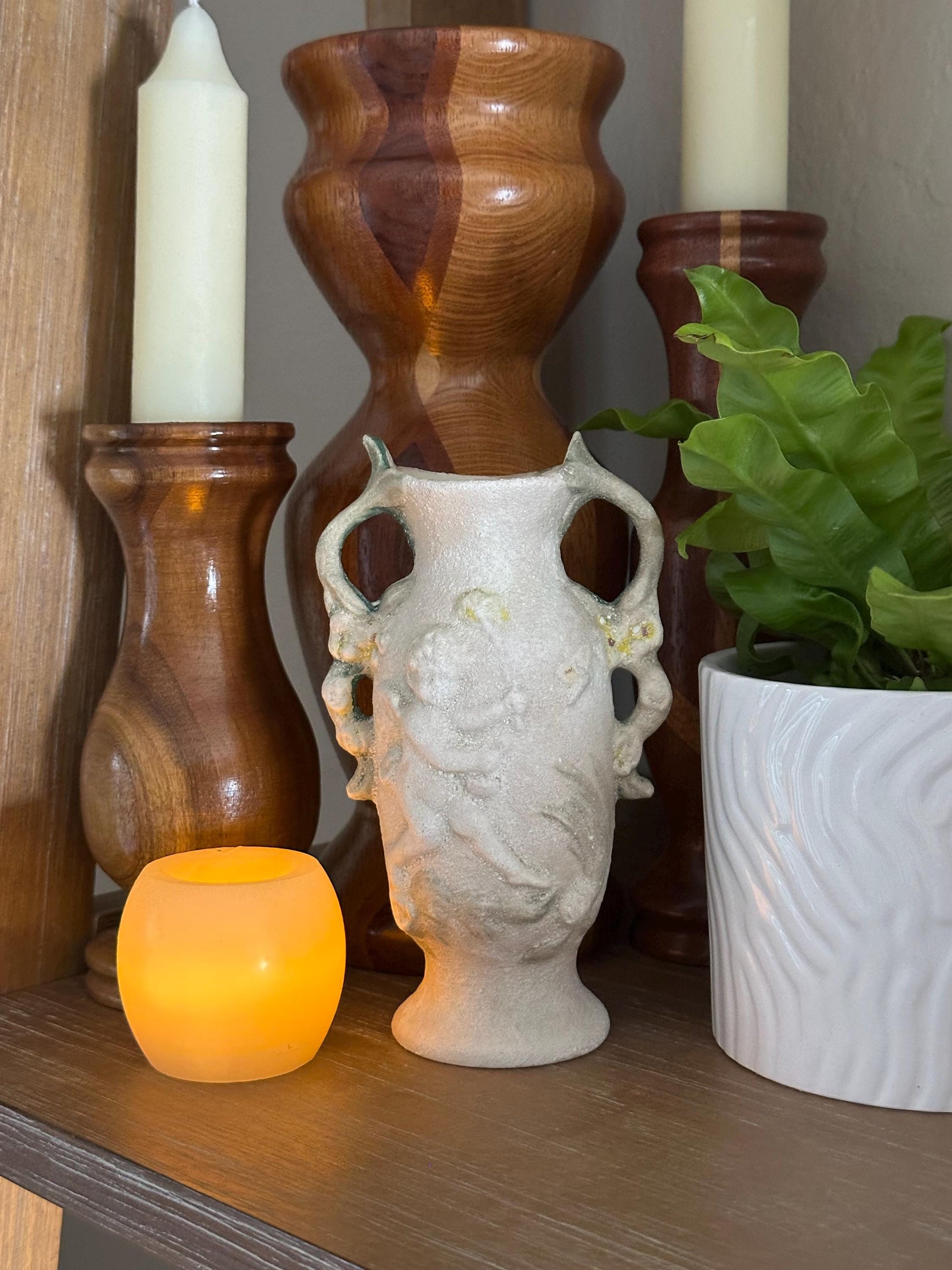 Elegant Rococo Cherub Ceramic Vase - Decorative Angel Sculpture Flower Holder for Home Decor