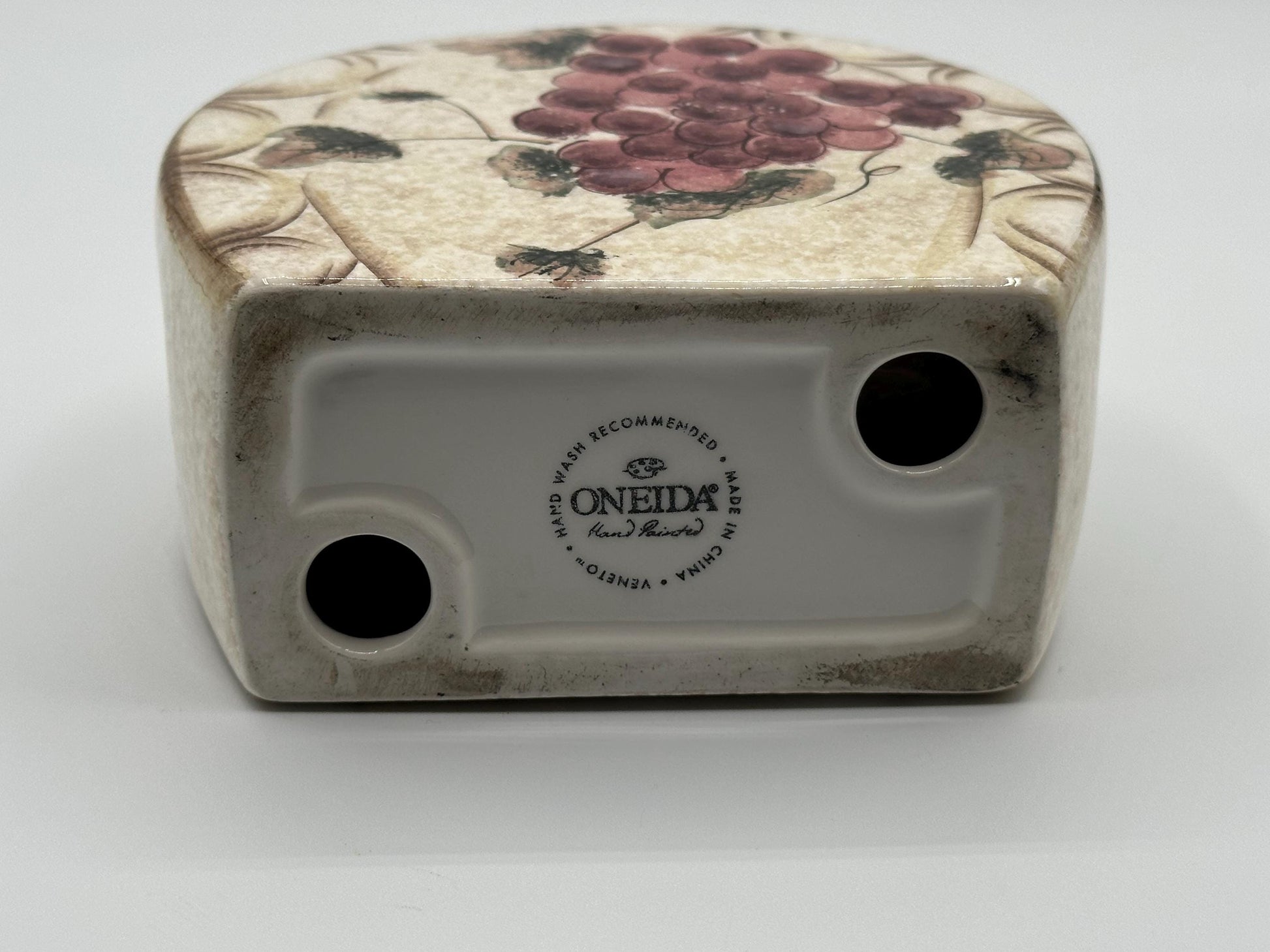 Oneida Veneto Hand-Painted Ceramic Napkin Holder with Grape Design - Elegant Dining Table Decor