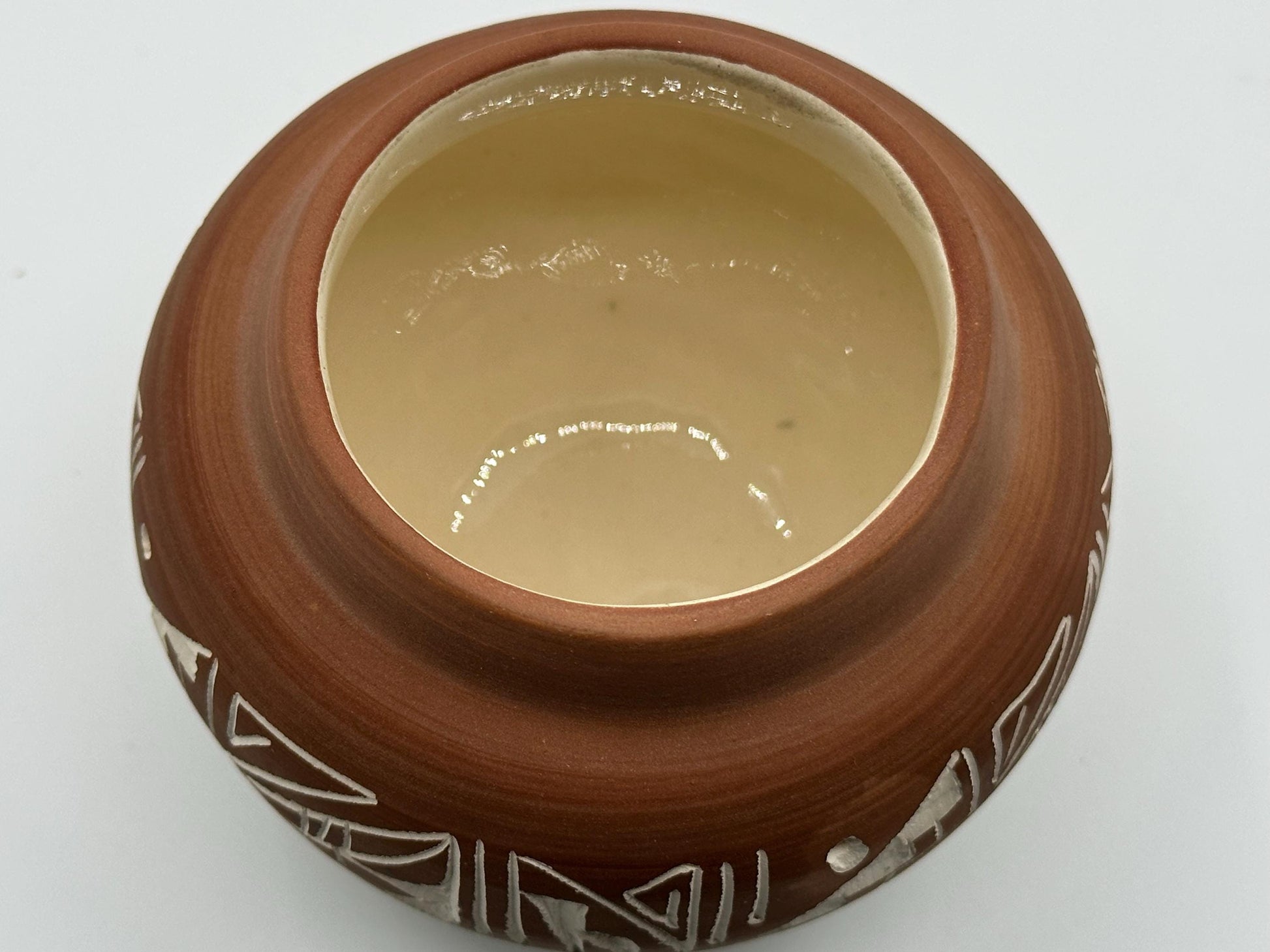 Authentic Navajo Mesa Verde Kanuho Pottery: Hand-Painted, Etched Vase with Artist Signature