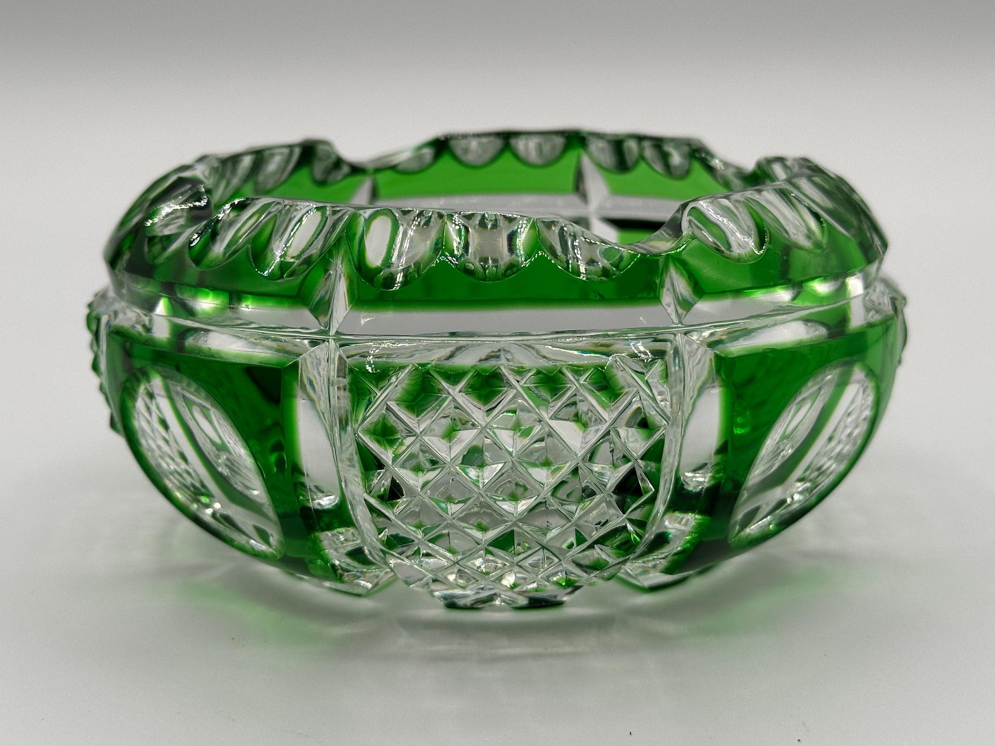 Vintage Bohemian Cut Glass Ashtray - Emerald Green Crystal Smoking Accessory for Home Decor
