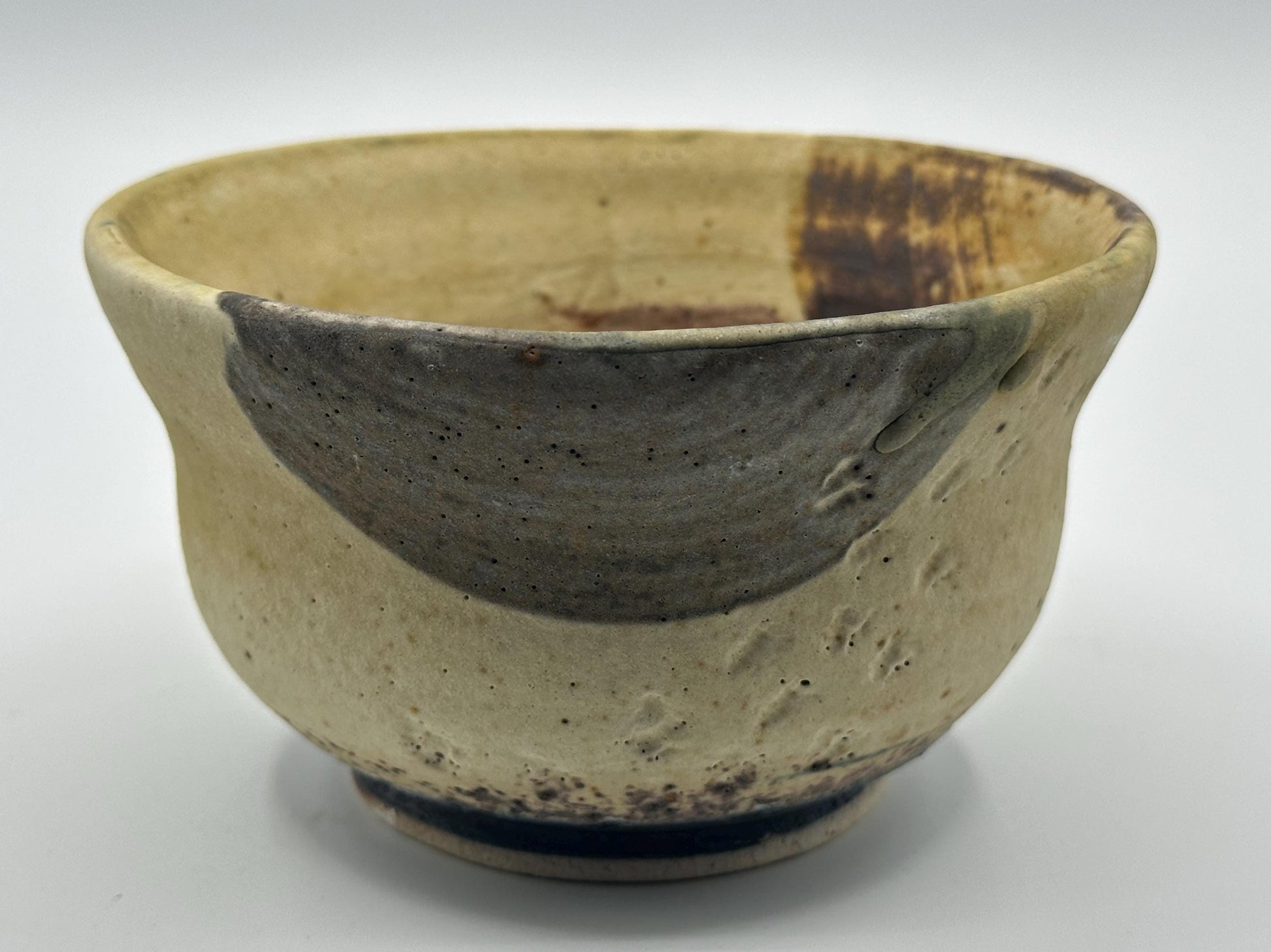 Artisanal Rustic Matcha Bowl - Handcrafted Stoneware with Natural Glaze Drips for Tea Ceremony