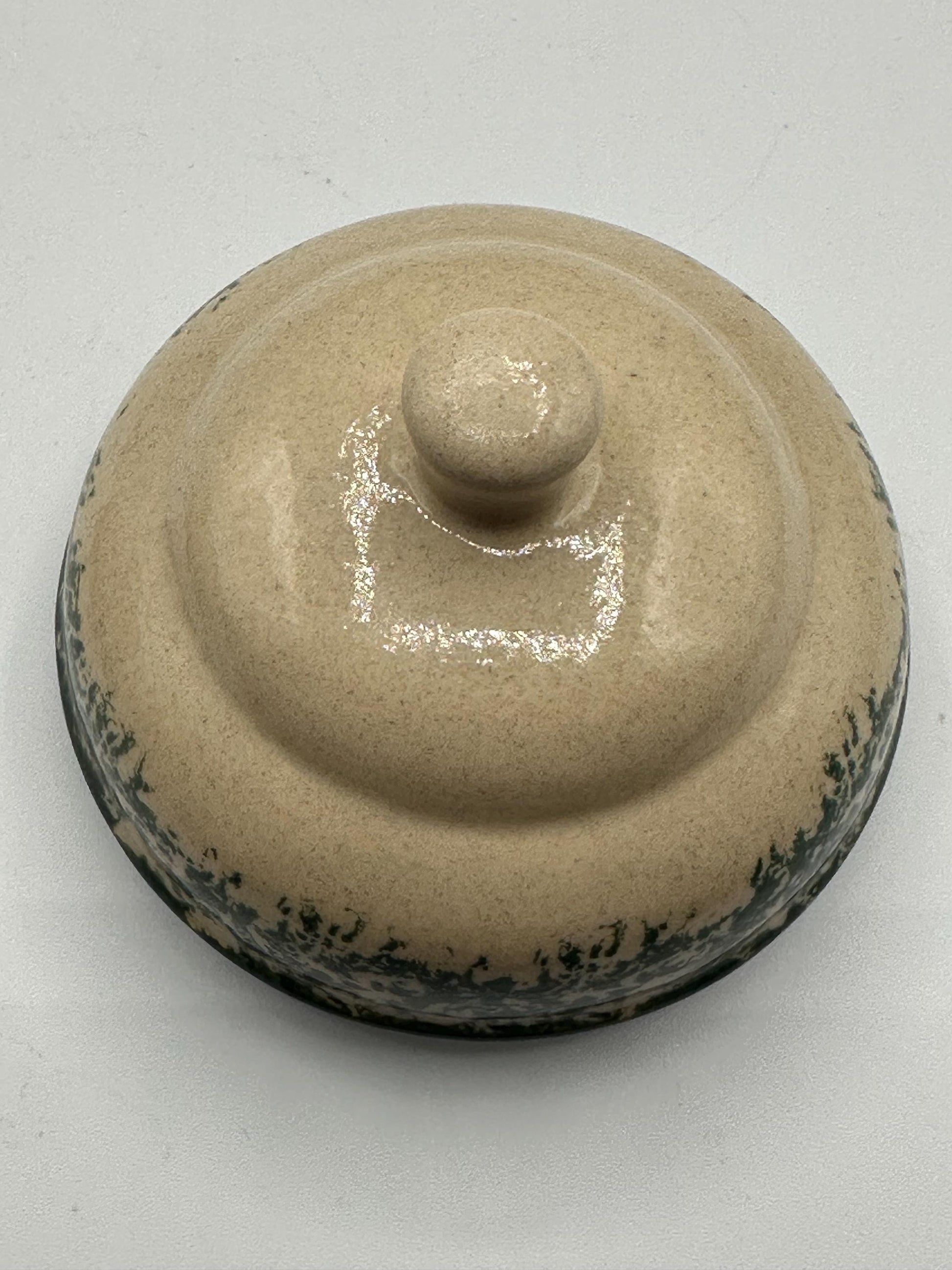 Vintage-Inspired Green Spongeware Pottery Canister with Cottage Design and Lid for Kitchen Storage