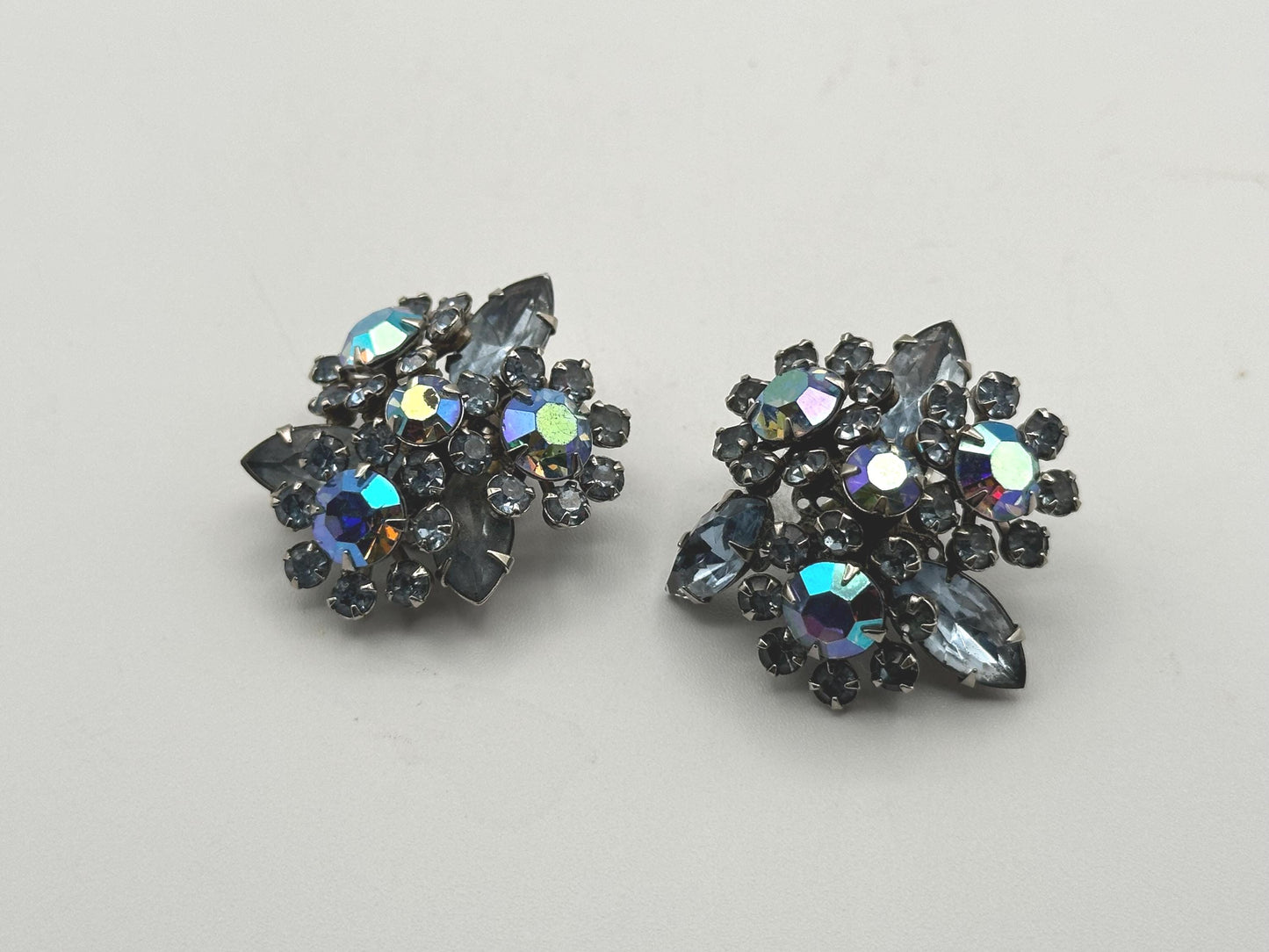 Vintage Aurora Borealis Rhinestone Clip-On Earrings: Iridescent Sparkle for Special Occasions