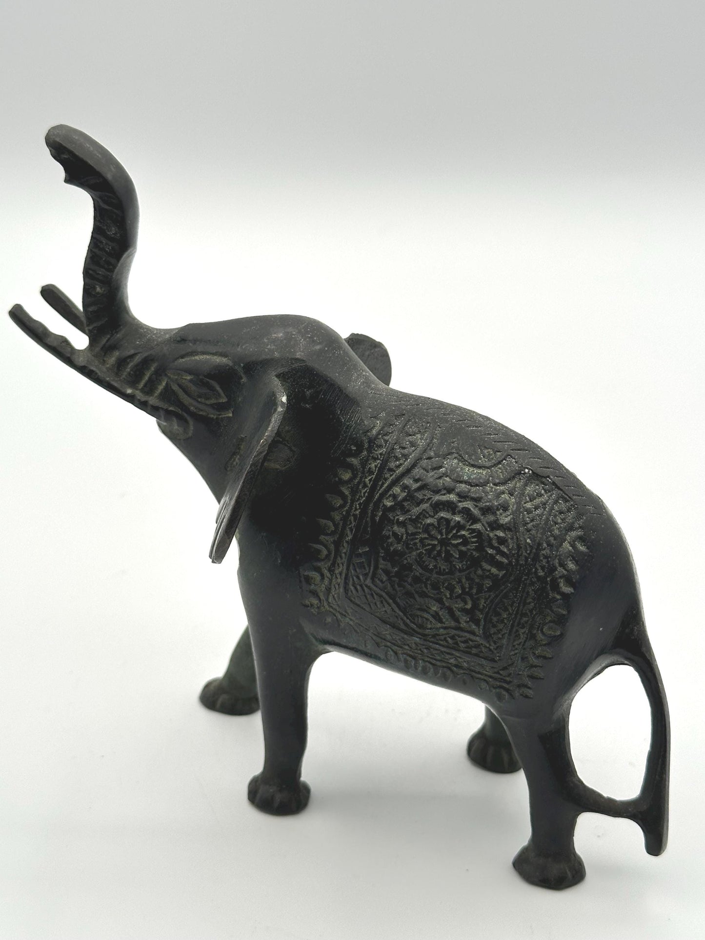 Vintage Brass Elephant Figurine – Handcrafted India Sculpture with Ornate Detailing