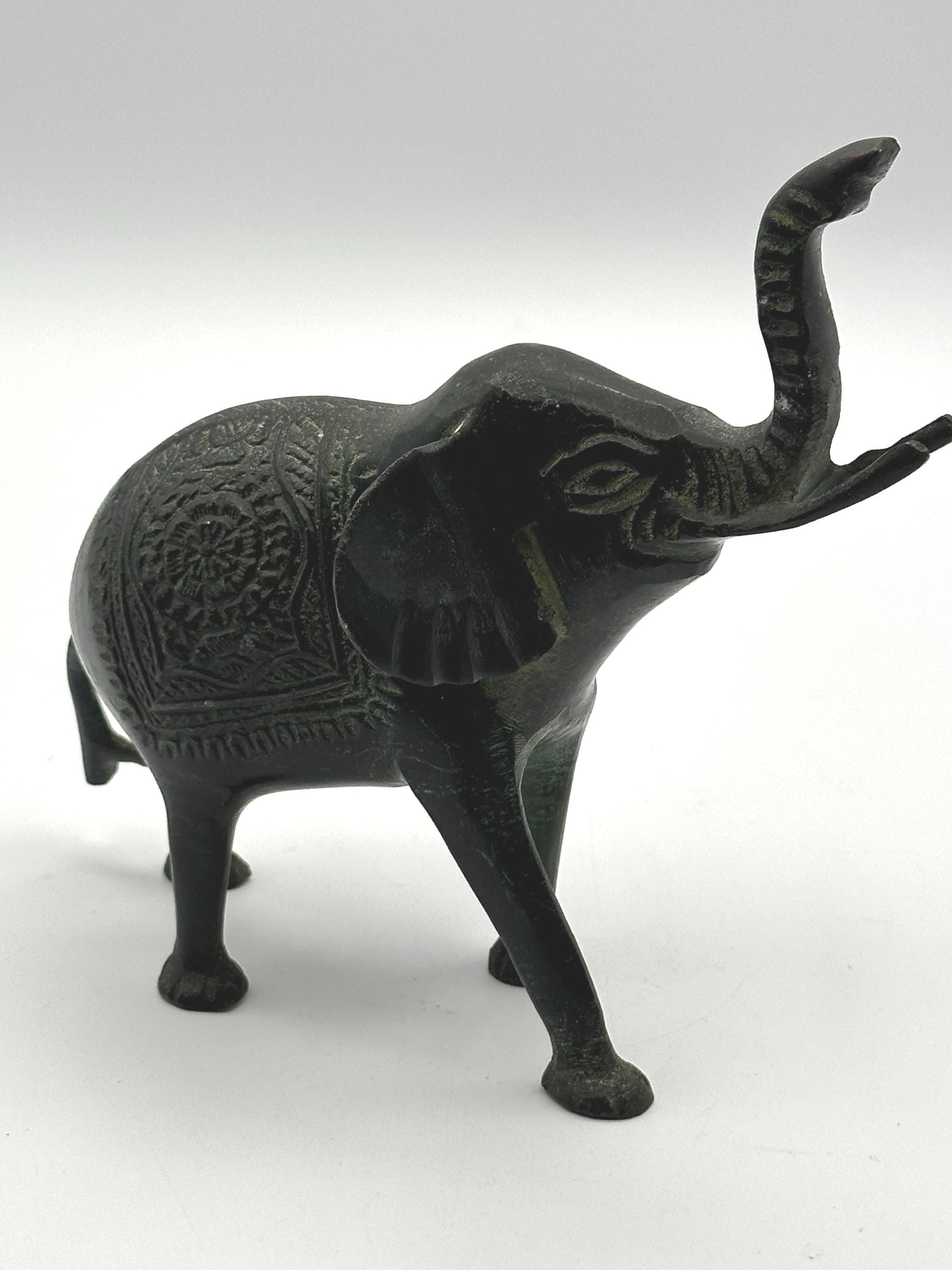 Vintage Brass Elephant Figurine – Handcrafted India Sculpture with Ornate Detailing