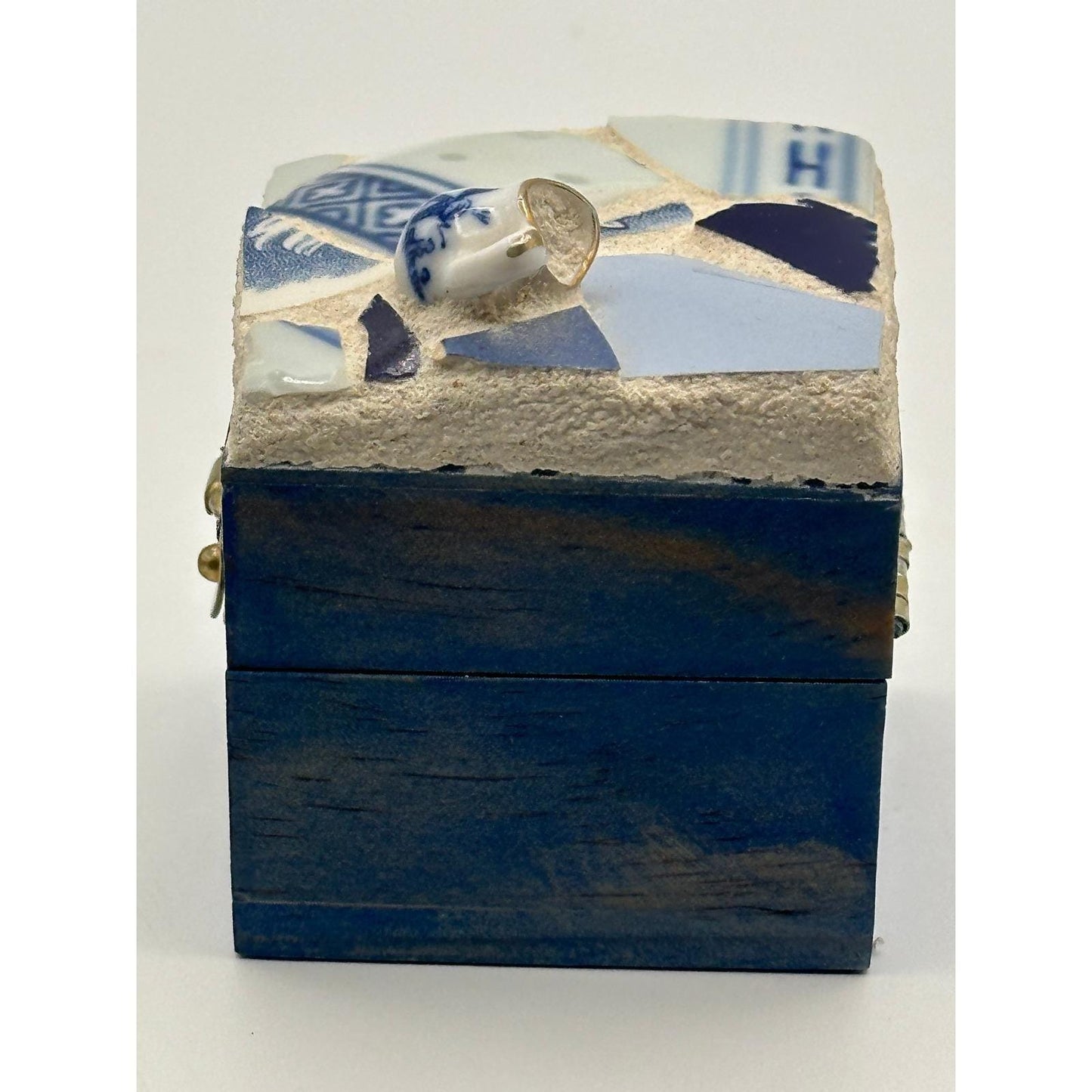 Vintage Handmade Mosaic Trinket Box Blue White China Shards Artist Signed Jewelry Storage Keepsake