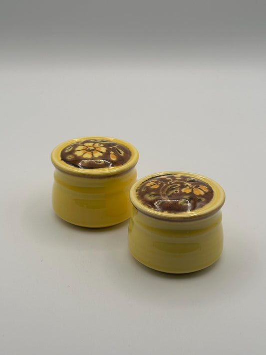 Vintage Metlox Poppytrail San Clemente Yellow Salt Pepper Shakers Mid Century Kitchen Collectible Pottery