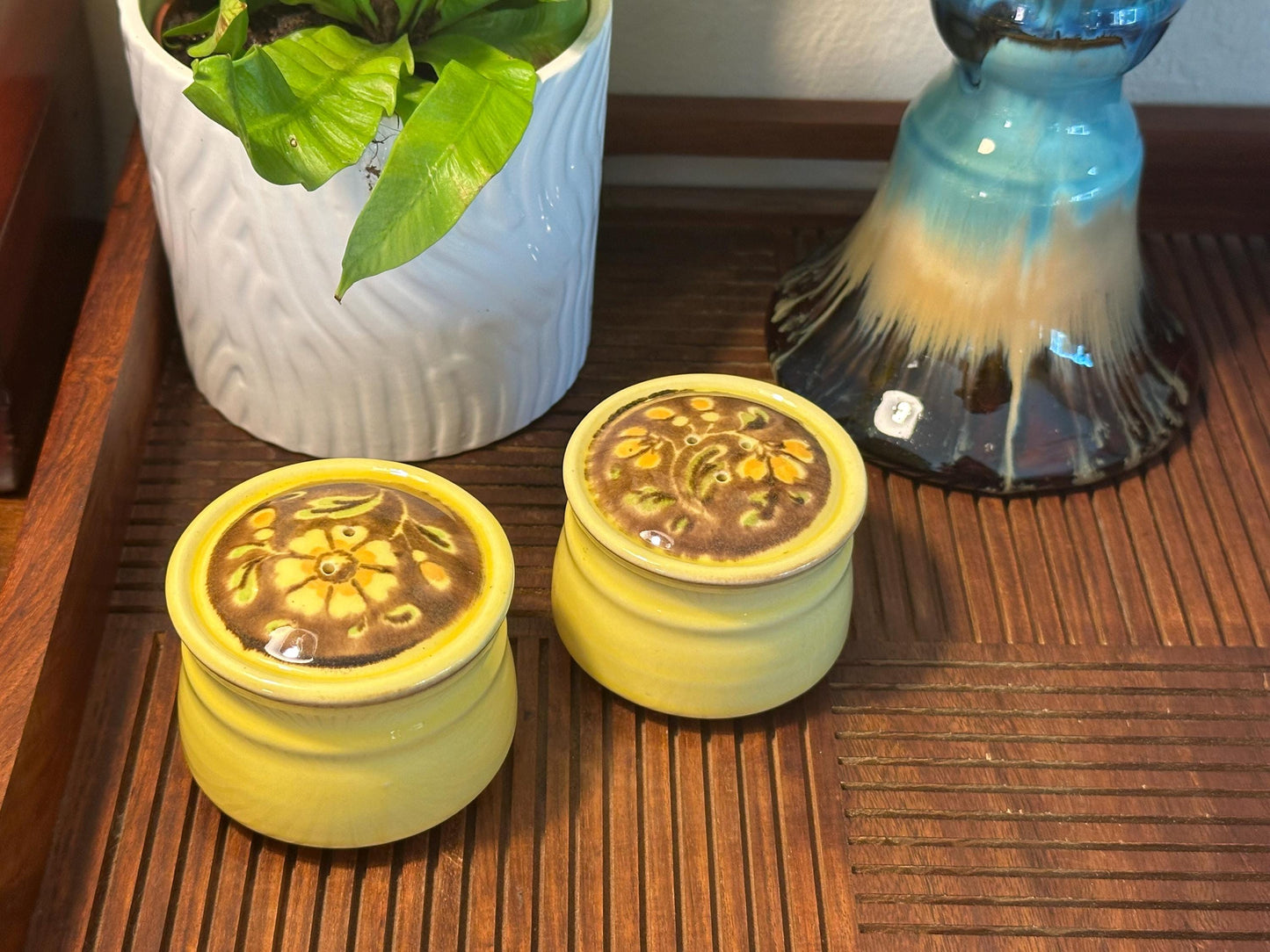 Vintage Metlox Poppytrail San Clemente Yellow Salt Pepper Shakers Mid Century Kitchen Collectible Pottery