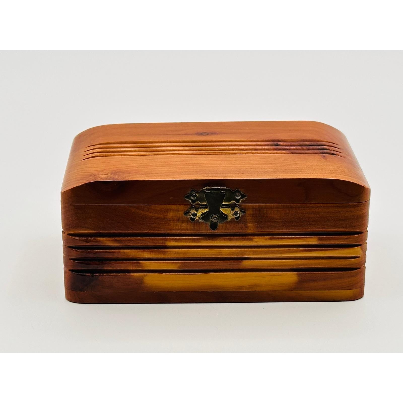 Handmade Cedar Keepsake Box with Carved Detail - Wooden Jewelry Trinket Storage
