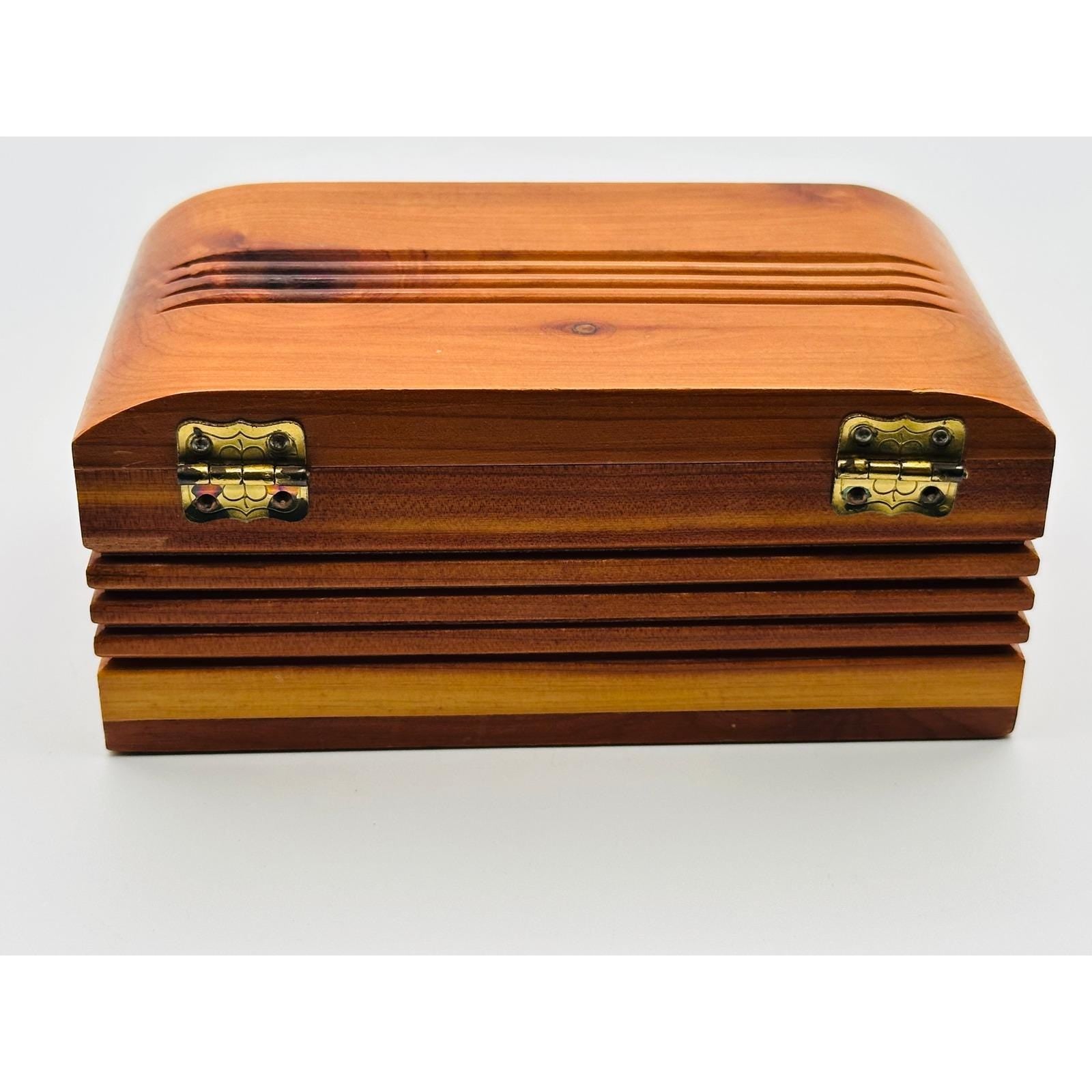 Handmade Cedar Keepsake Box with Carved Detail - Wooden Jewelry Trinket Storage