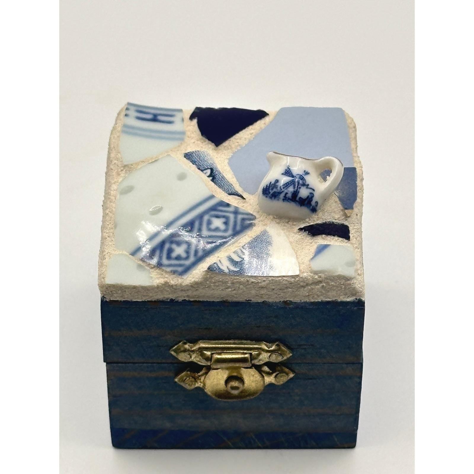 Vintage Handmade Mosaic Trinket Box Blue White China Shards Artist Signed Jewelry Storage Keepsake