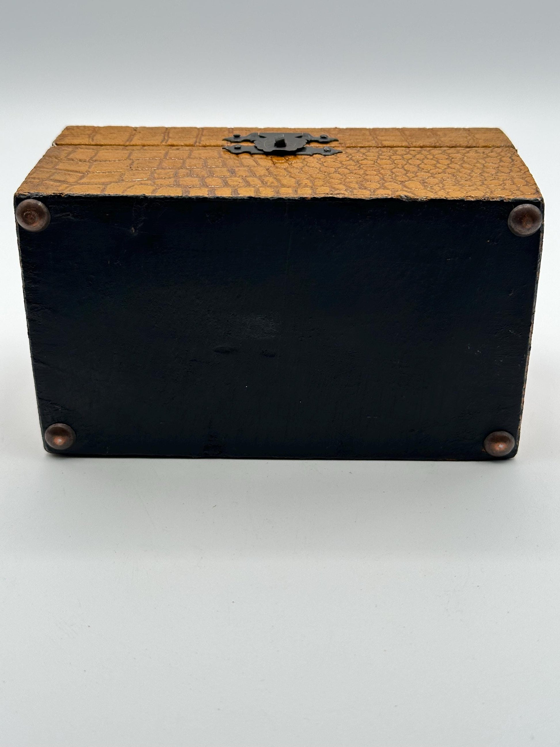 Vintage Faux Alligator Jewelry Box | Crocodile Embossed Keepsake Storage Chest | Brown Arched Decor