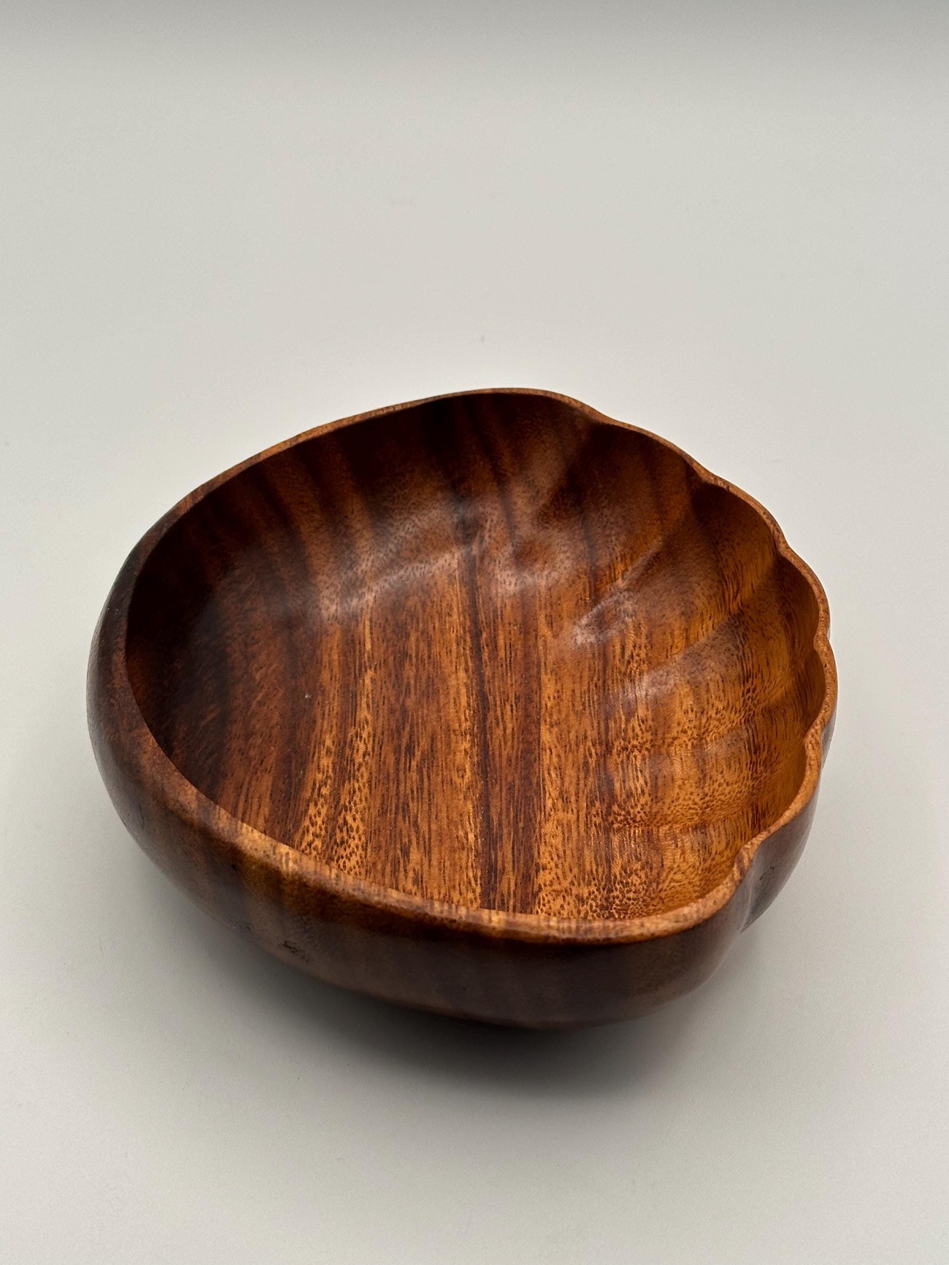 Vintage Hand Carved Wooden Bowl Scalloped Edge Mid Century Solid Wood Natural Grain Serving Decor
