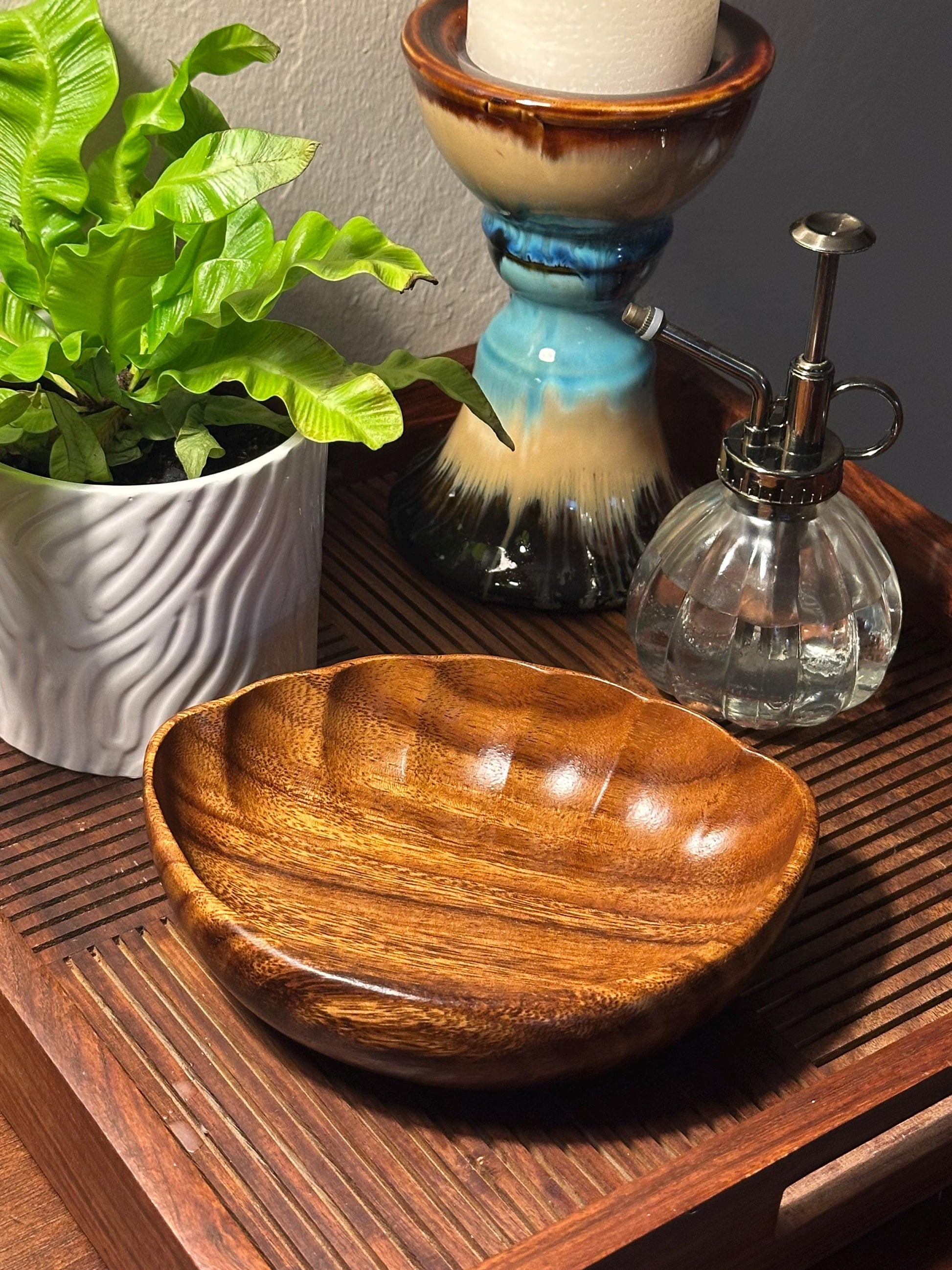 Vintage Hand Carved Wooden Bowl Scalloped Edge Mid Century Solid Wood Natural Grain Serving Decor