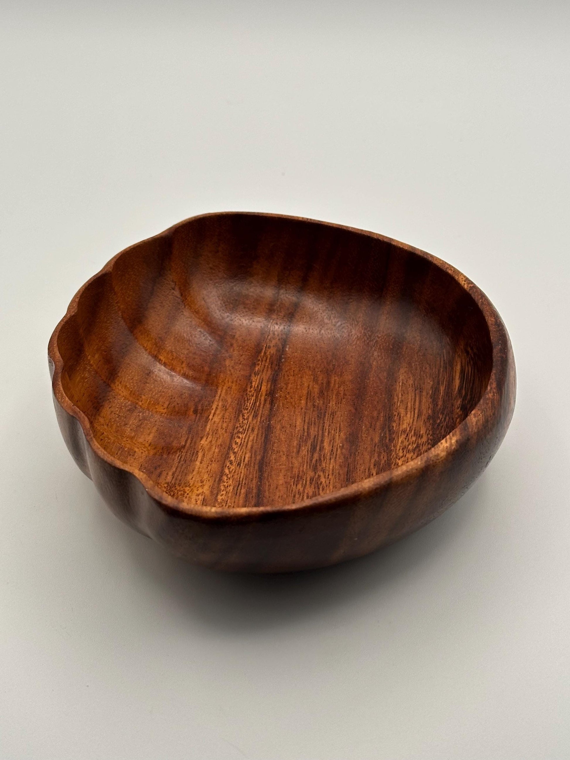 Vintage Hand Carved Wooden Bowl Scalloped Edge Mid Century Solid Wood Natural Grain Serving Decor